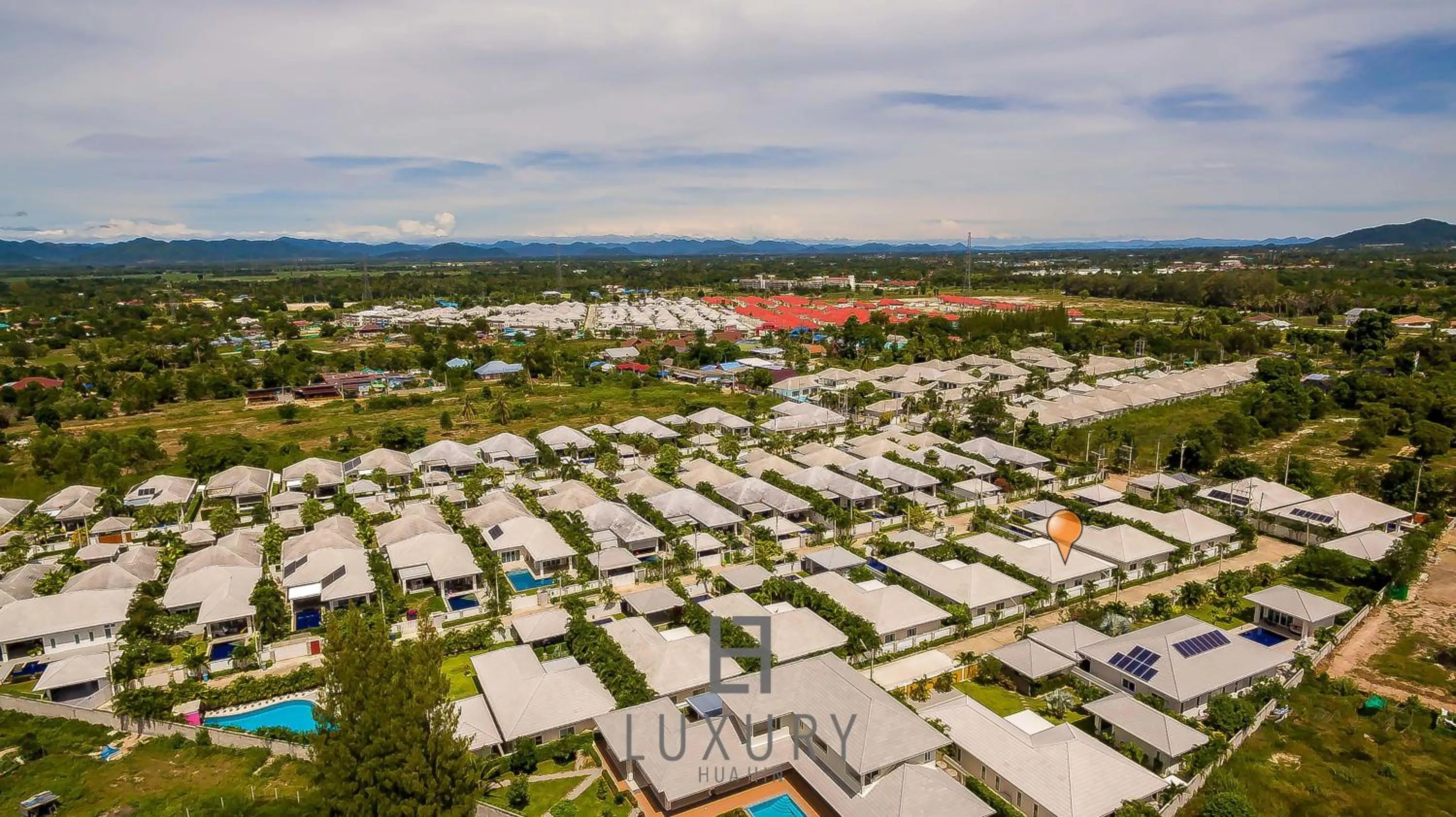 Cozy Modern 3 Bedroom Pool Villa L70