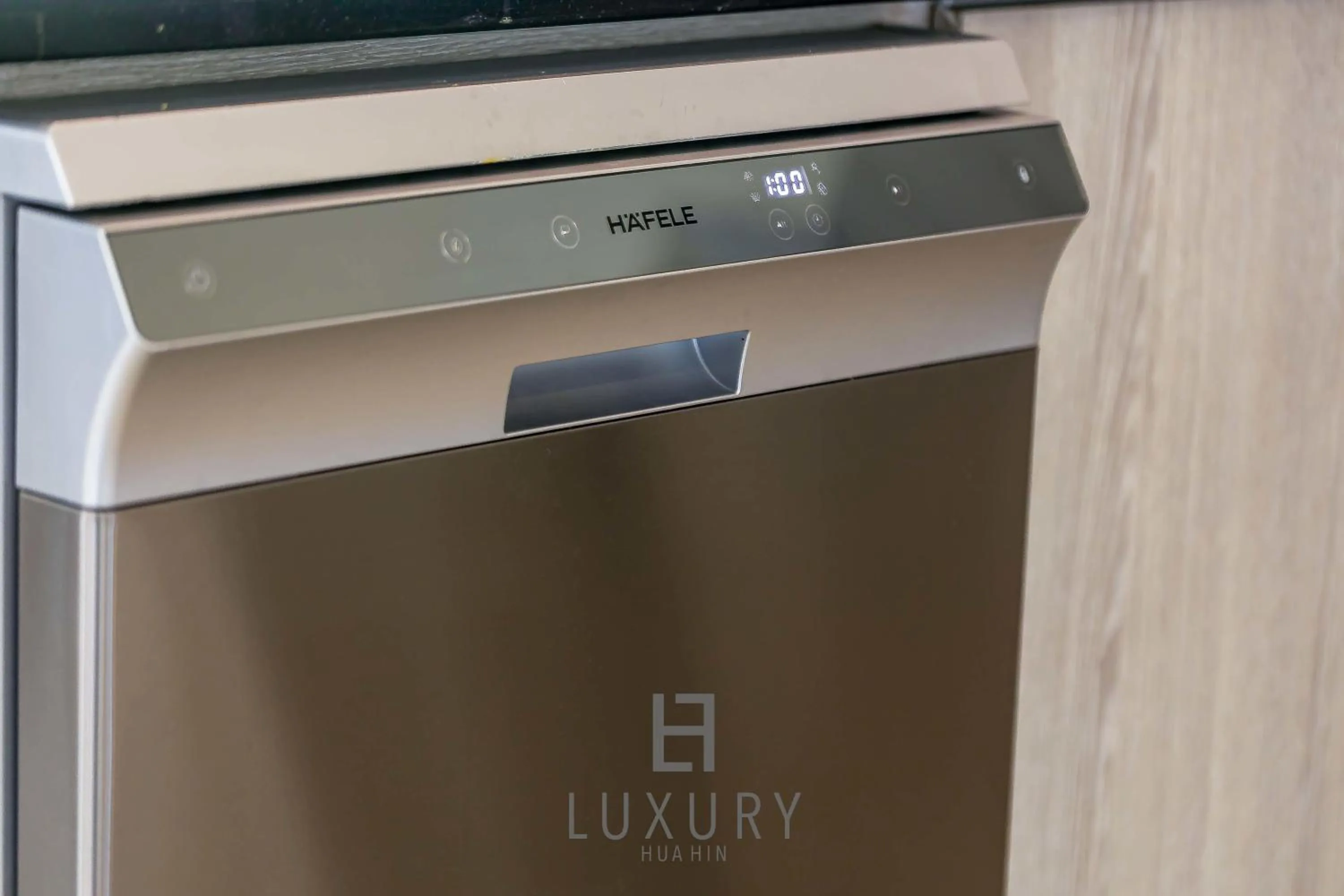 Cozy Modern 3 Bedroom Pool Villa L70