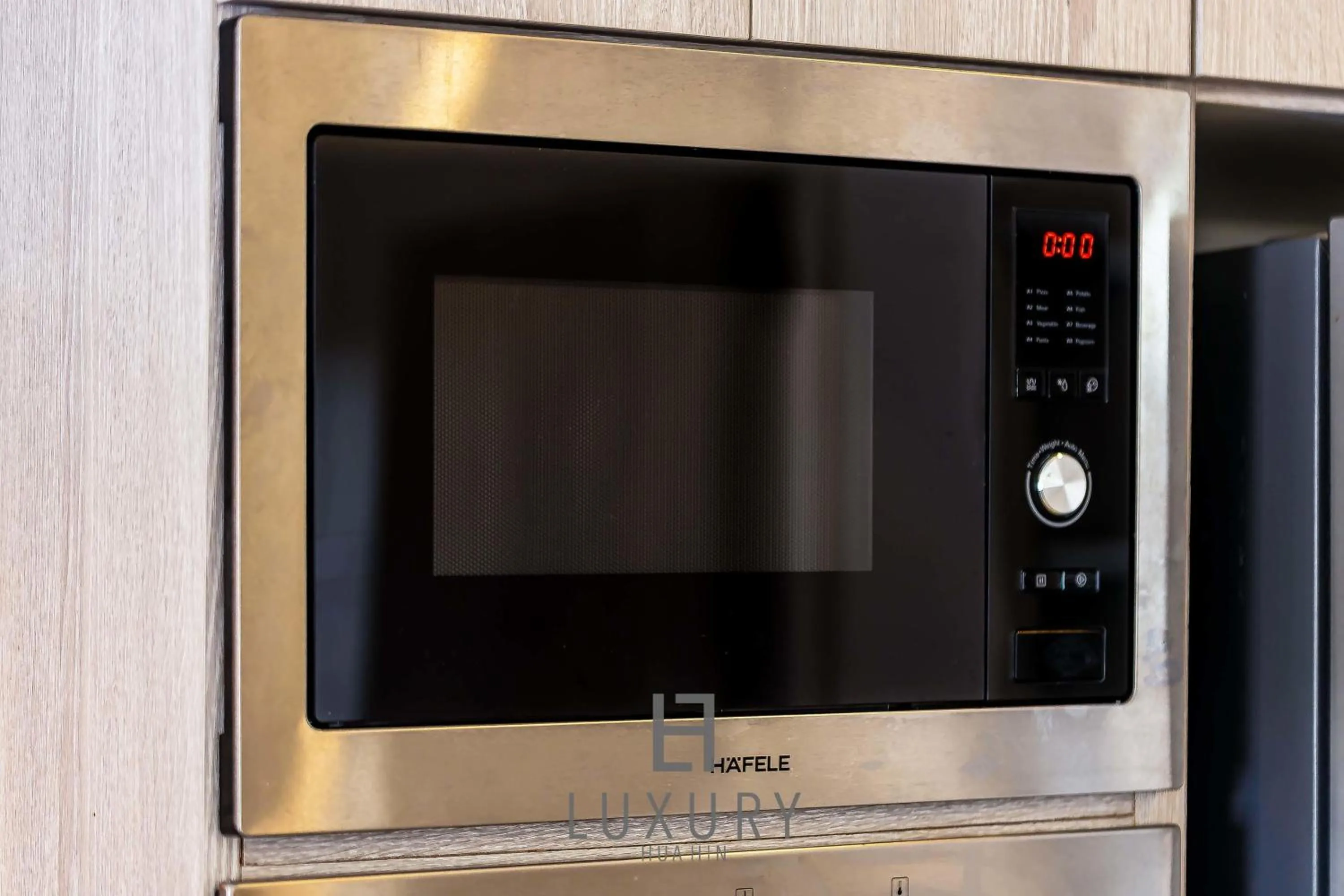 Cozy Modern 3 Bedroom Pool Villa L70