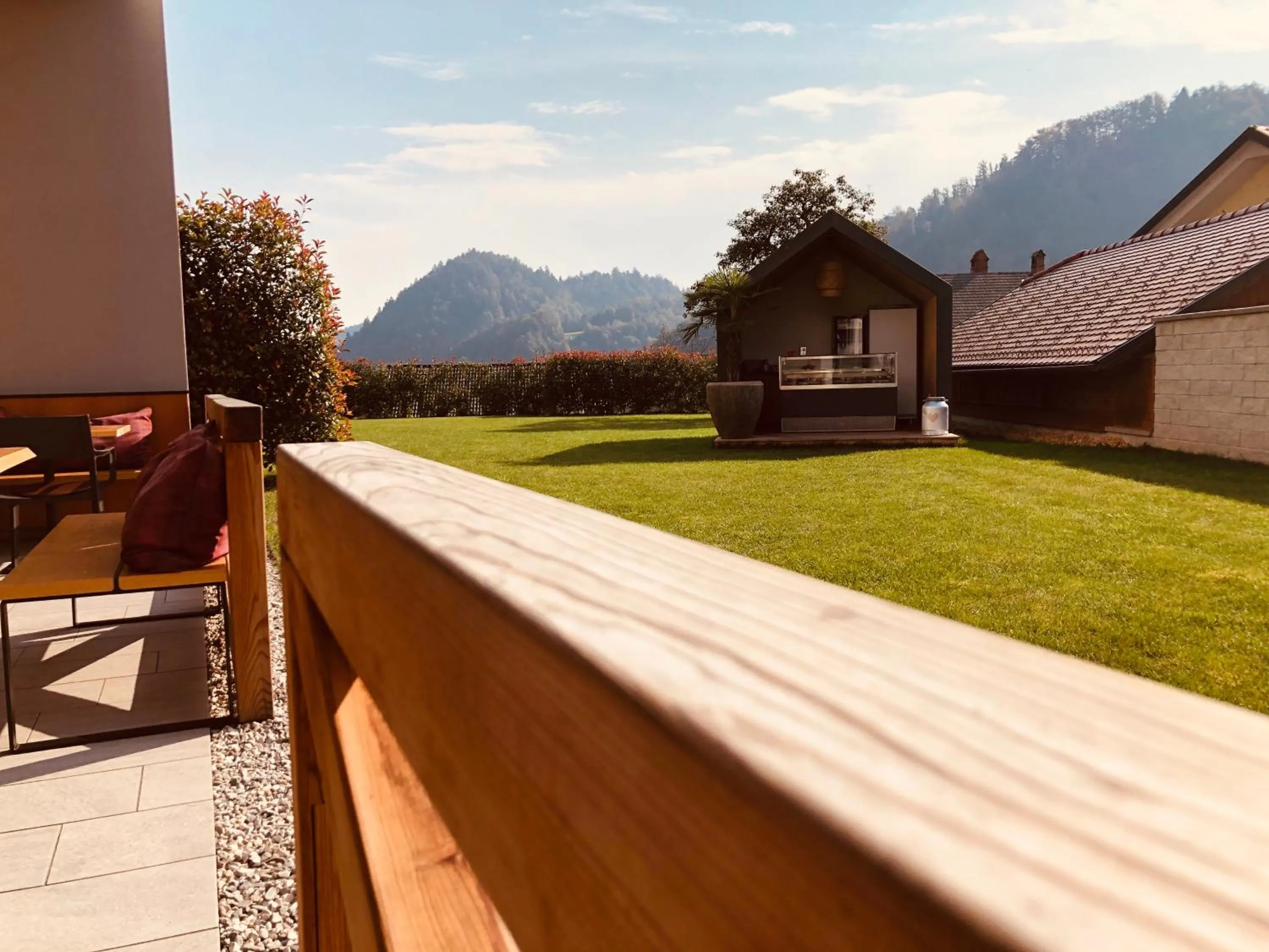 Na Vasi restavracija in prenočišča