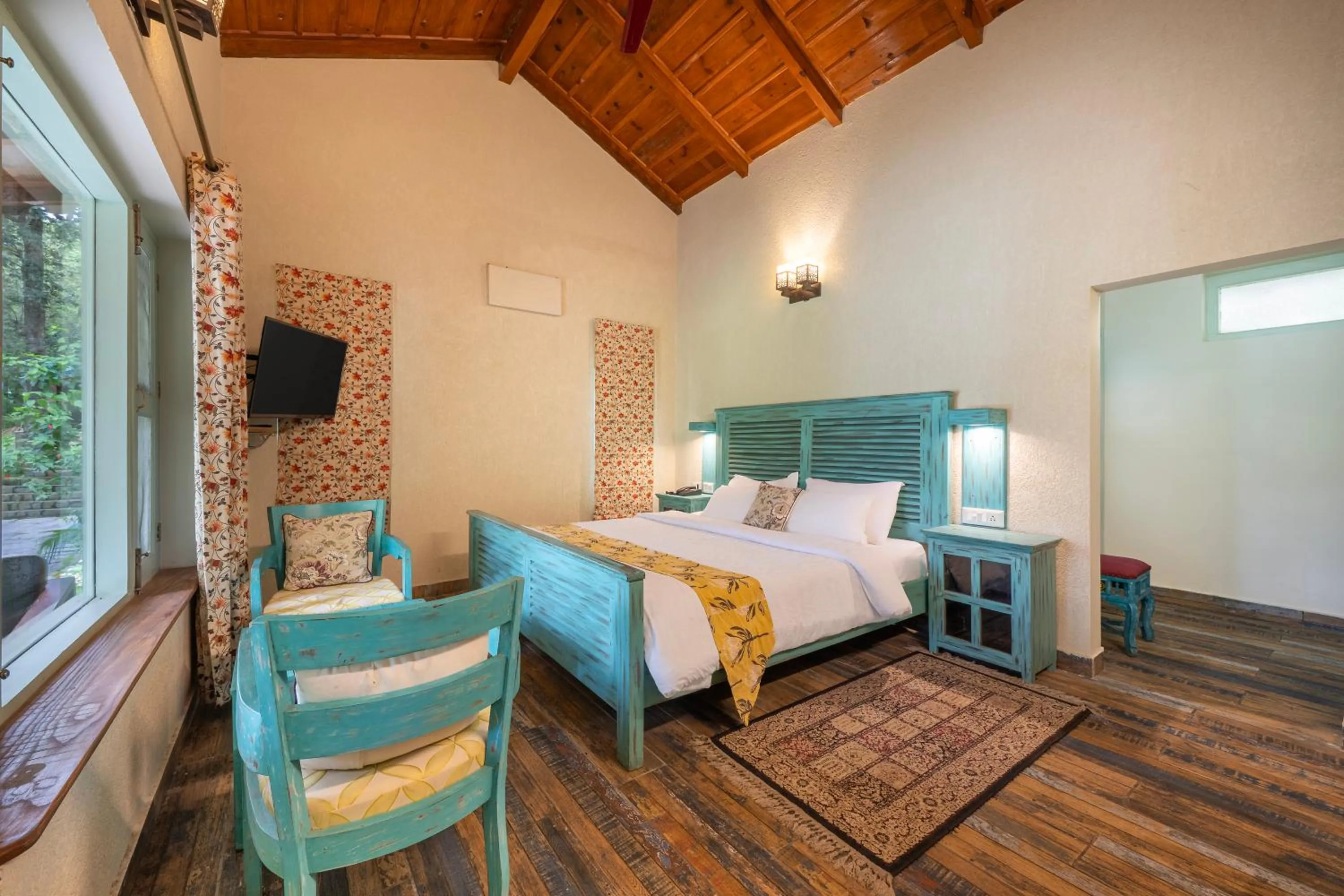 Bed in Echor Malusara Lakeview Retreat Bhimtal