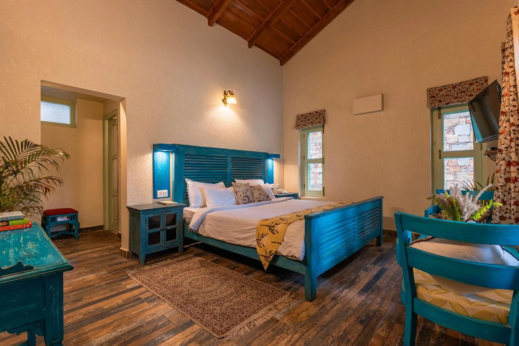Bed in Echor Malusara Lakeview Retreat Bhimtal