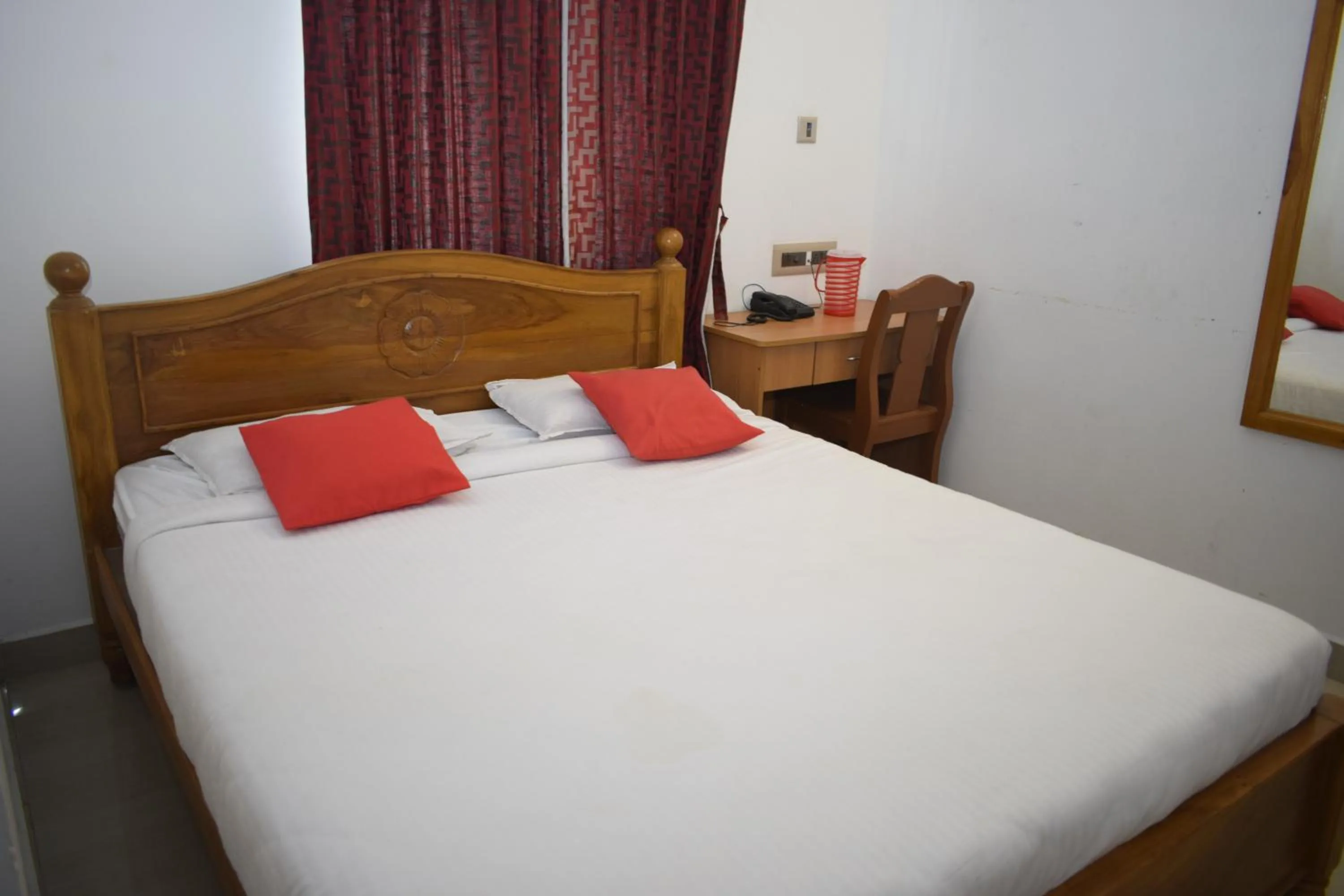 Bed in Haleemas Residency