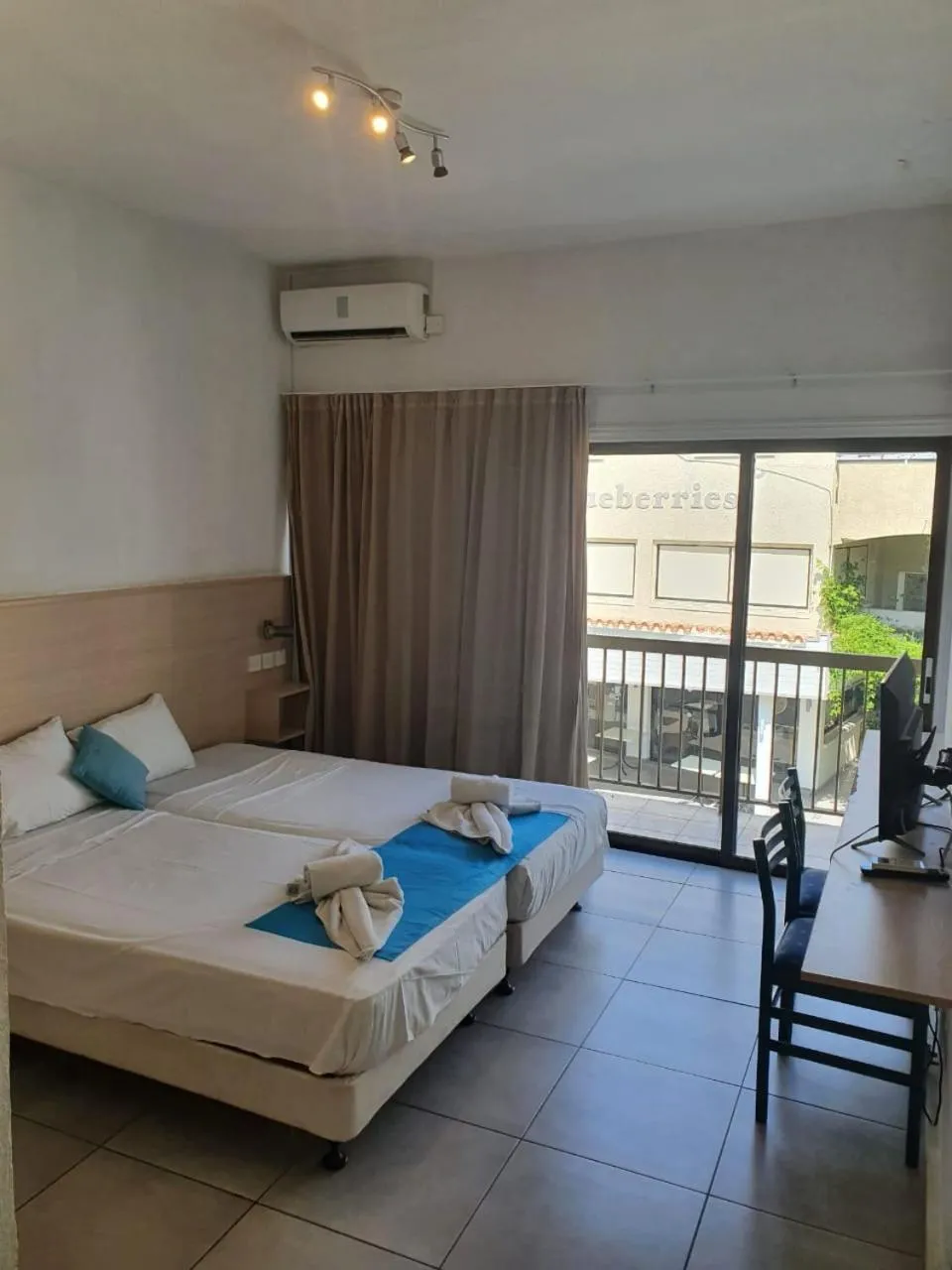 Bedroom in Sea CleoNapa Mandali