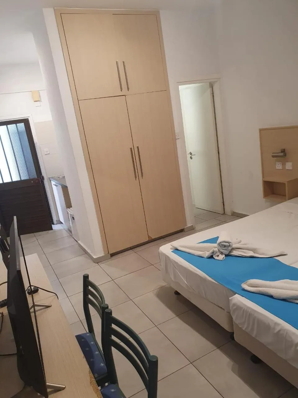 Photo of the whole room in Sea CleoNapa Mandali