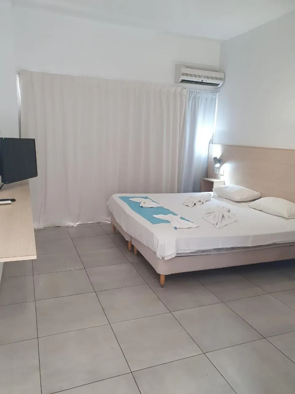 Photo of the whole room in Sea CleoNapa Mandali