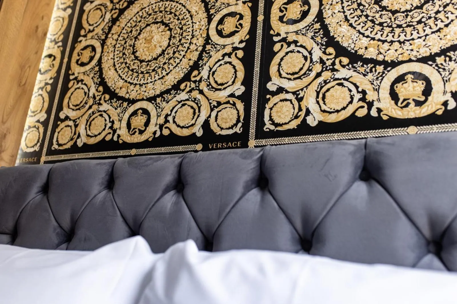 Bedroom, Bed in Hollywood Suite Sasco Apartments