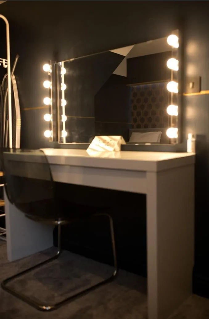 Bedroom in Hollywood Suite Sasco Apartments