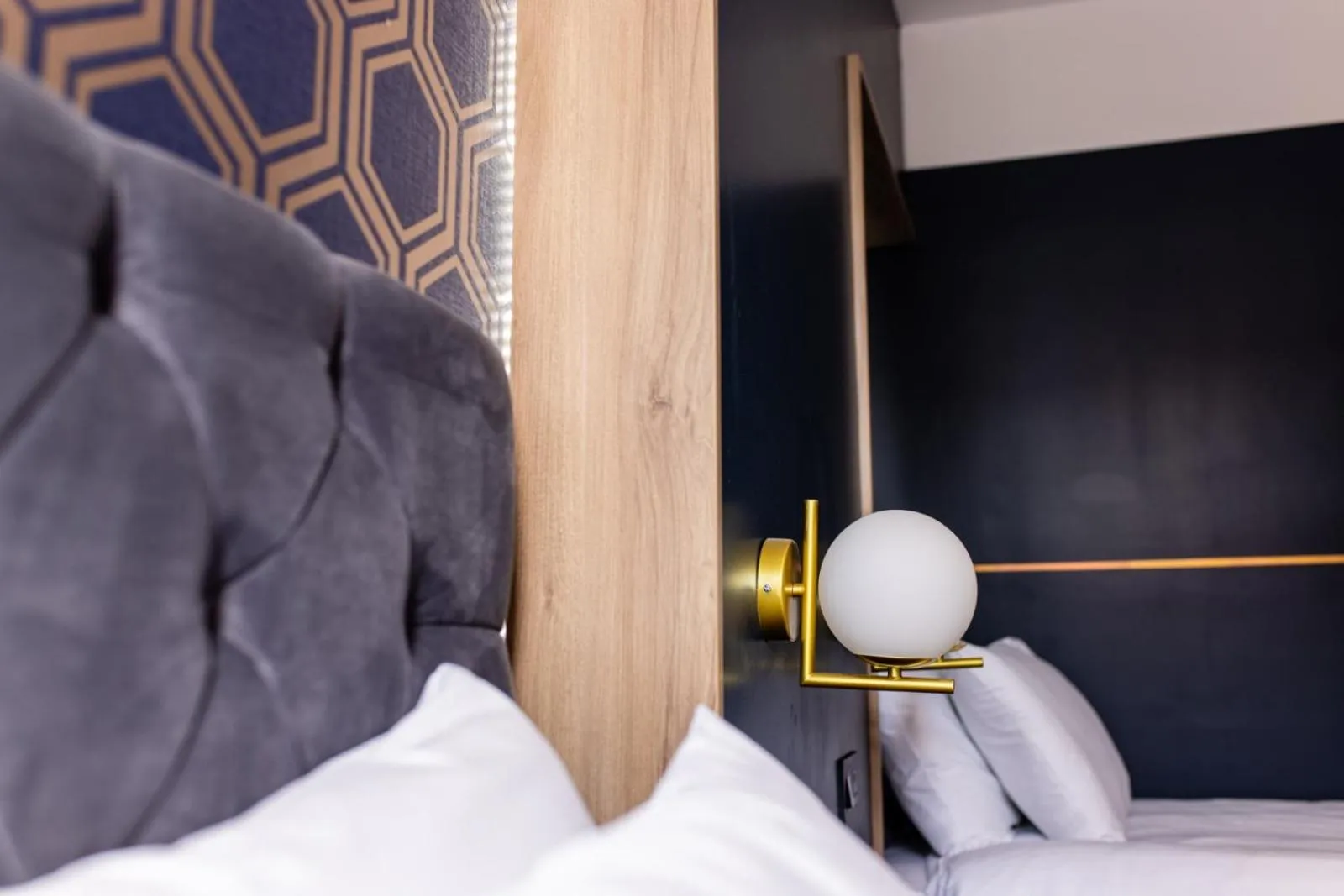 Bedroom, Bed in Hollywood Suite Sasco Apartments