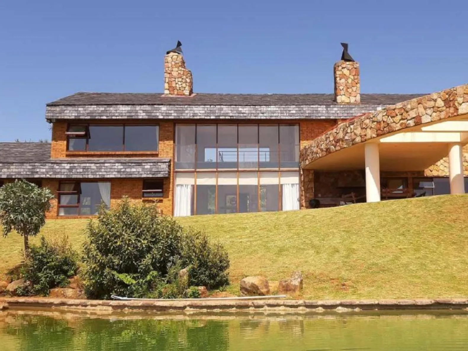 Property building in Amberley Mountain Reserve