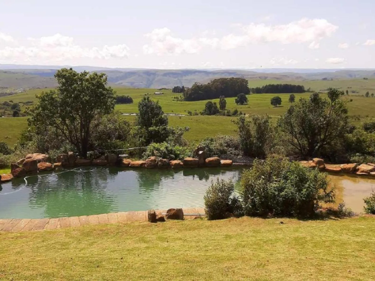 Pool view in Amberley Mountain Reserve
