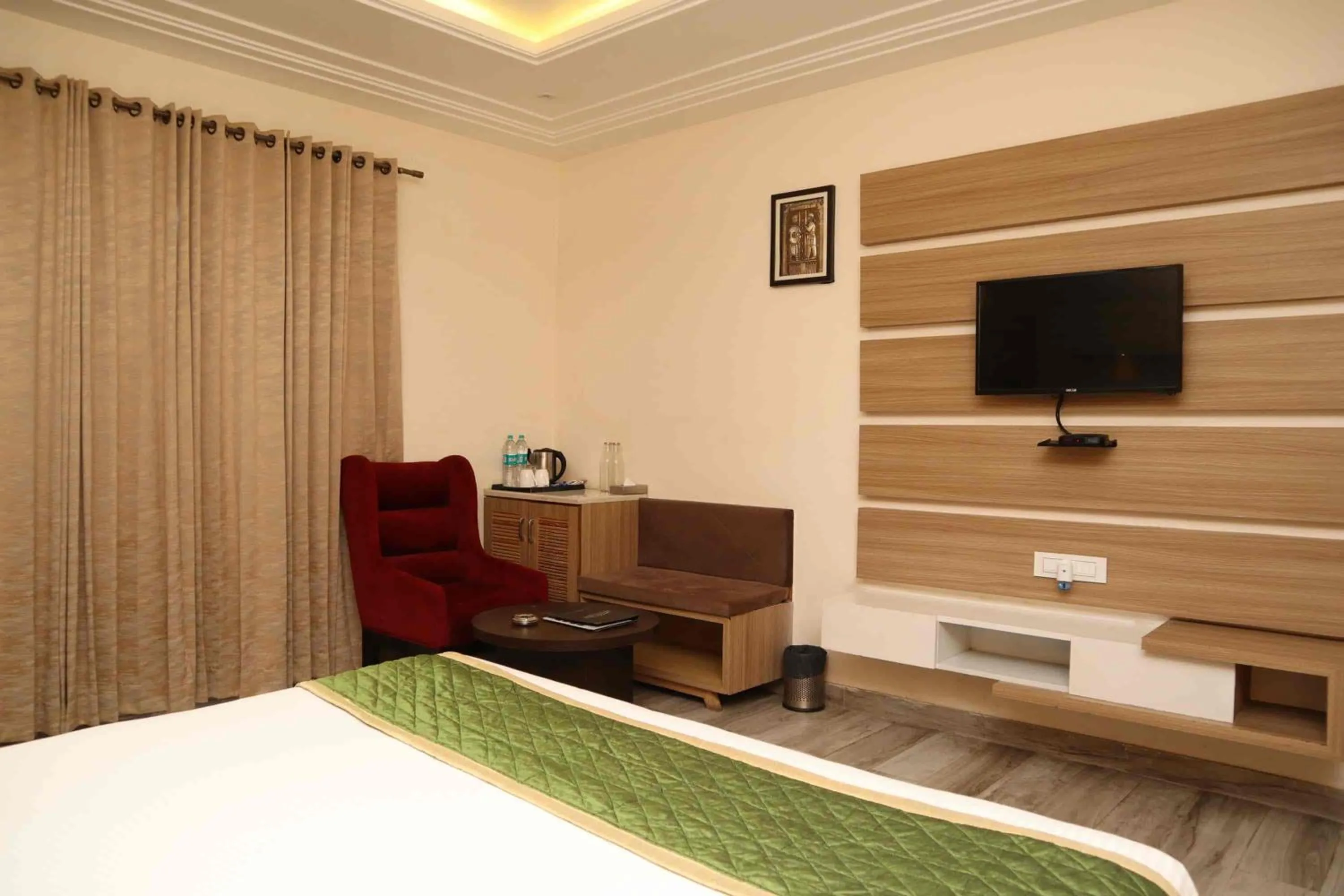 Bed in DESI THATH RESORT