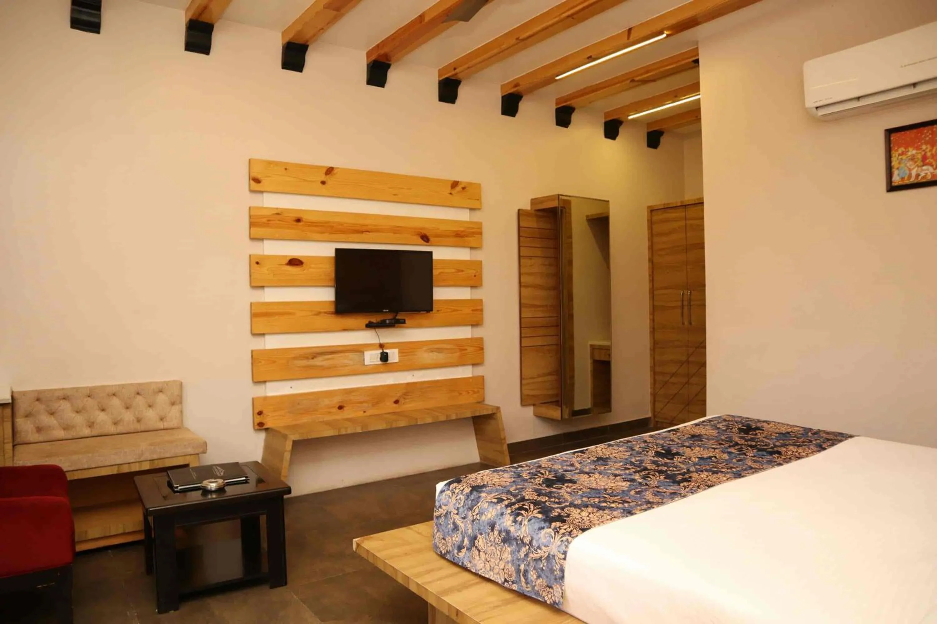 Bed in DESI THATH RESORT