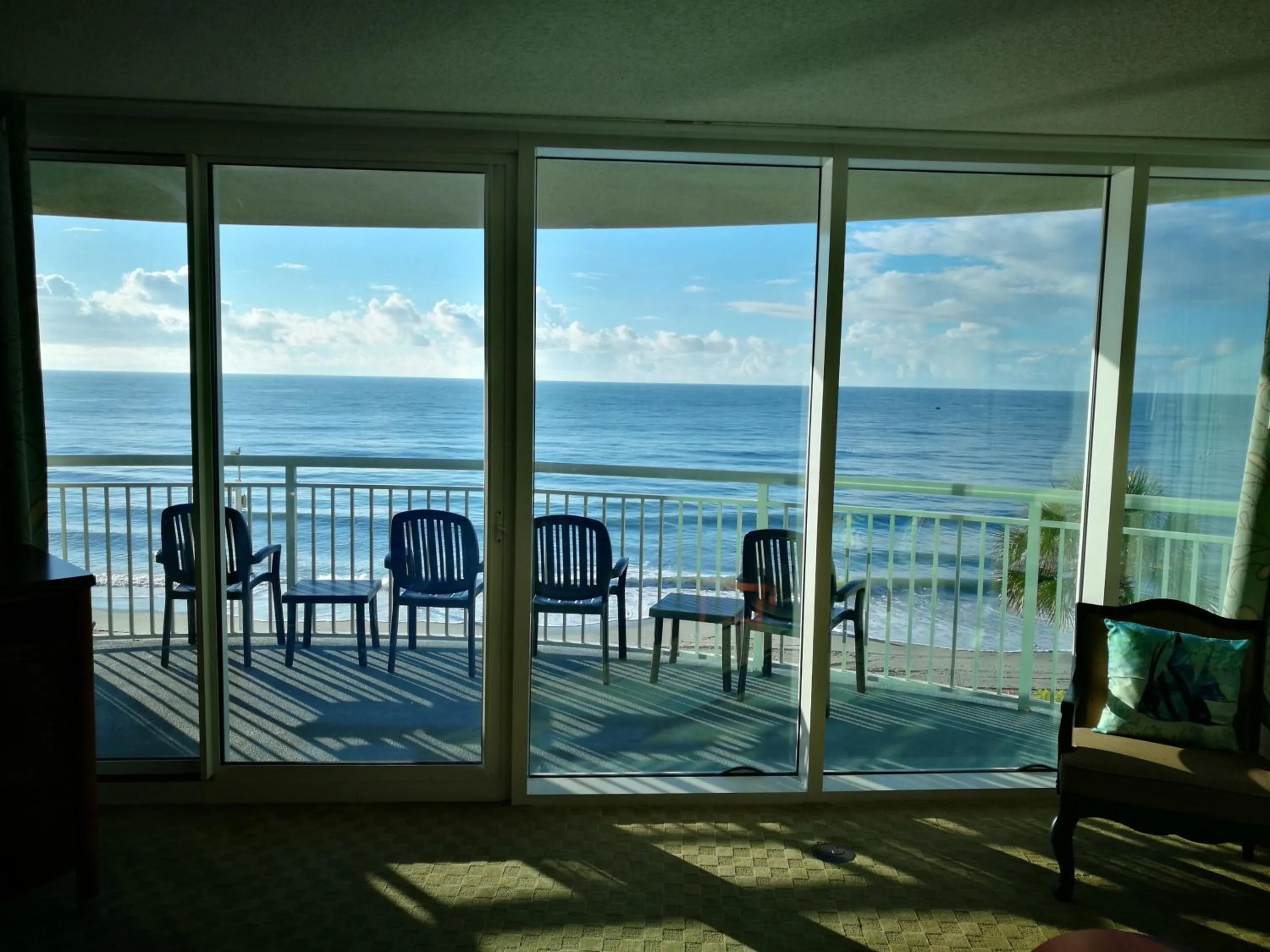 Living room in Deluxe Ocean Front Two-Bedroom Condo in Sandy Beach Resort