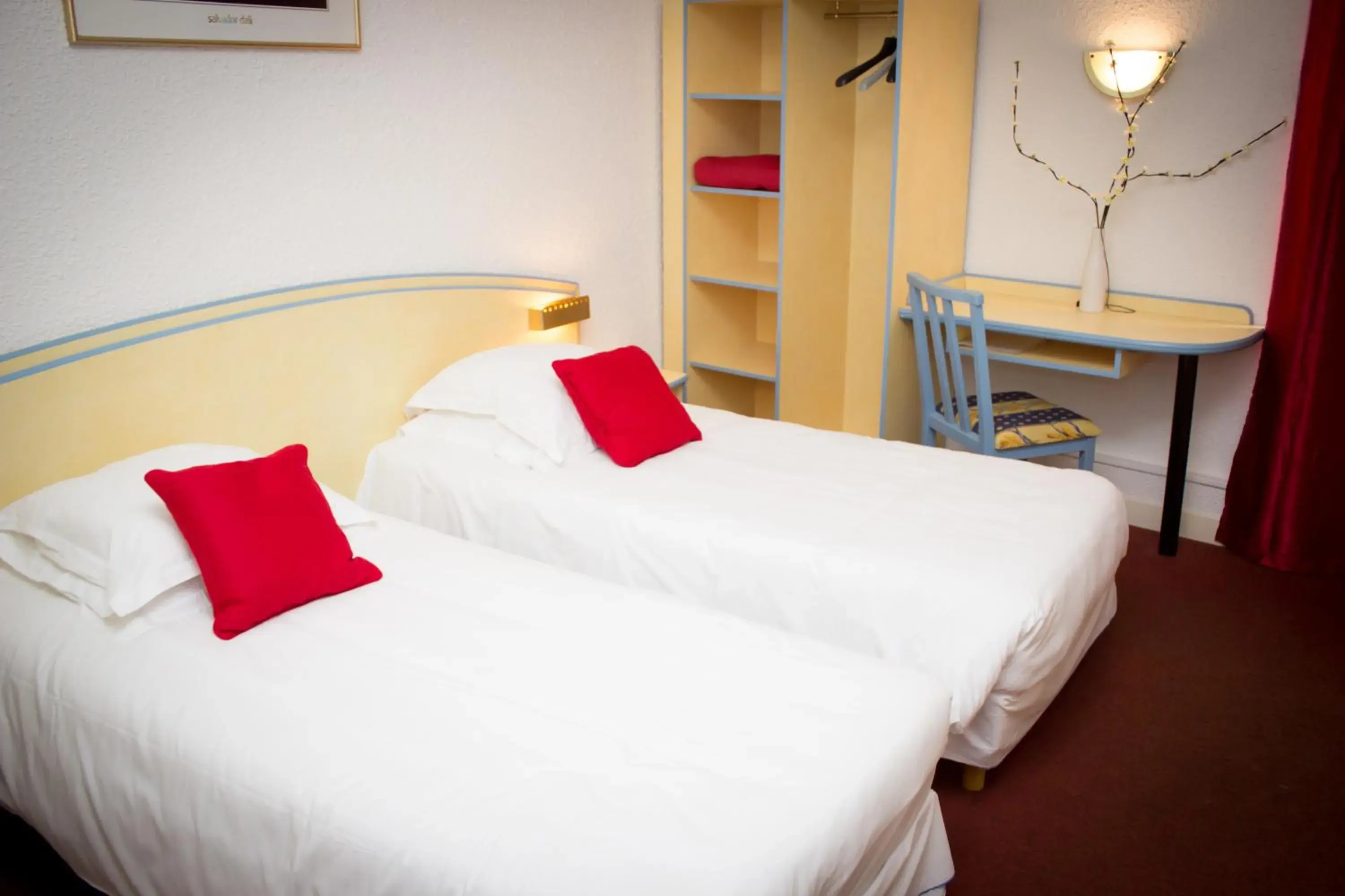 Twin Room in Le Terminus Twin Room in Le Terminus