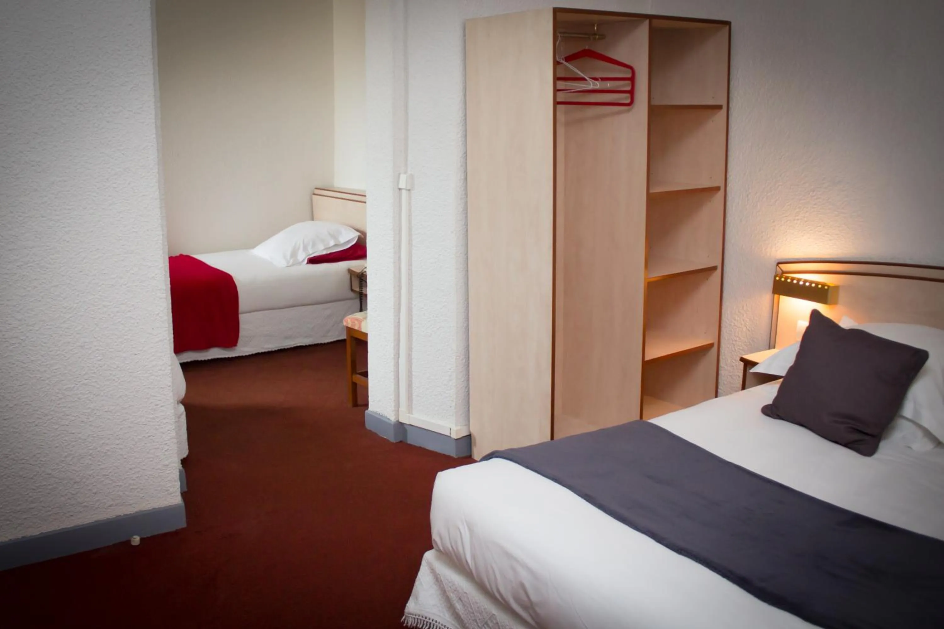 towels, Bed in Le Terminus