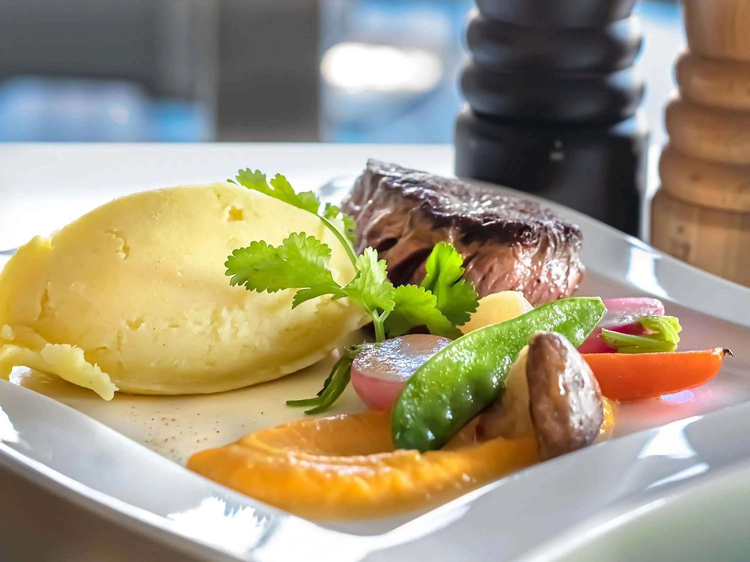 Restaurant/places to eat in ibis Styles Strasbourg Avenue du Rhin