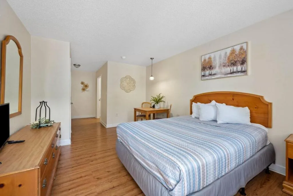 Bed in Affordable Suites Graham