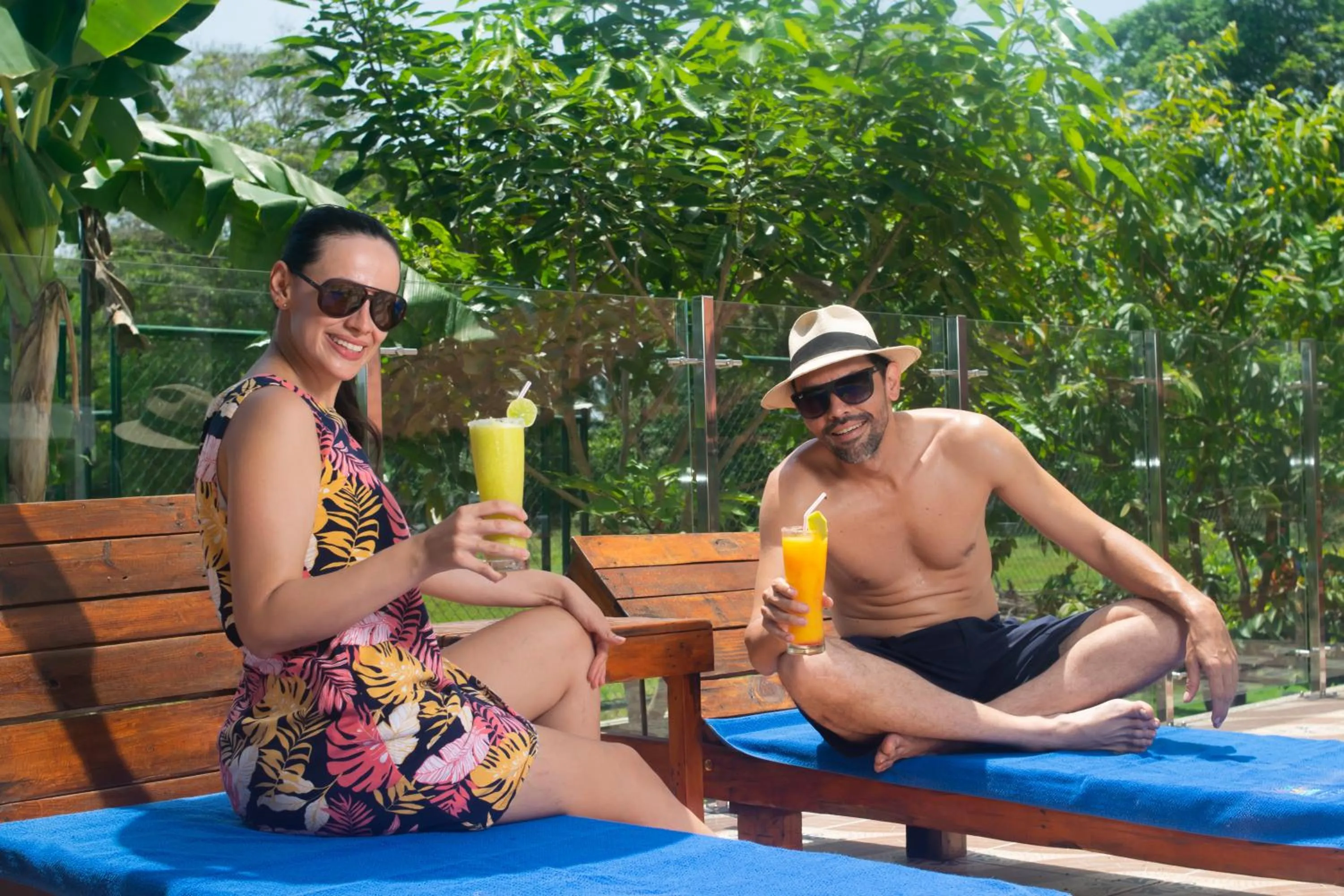 People in Senderos del Mar - Tayrona