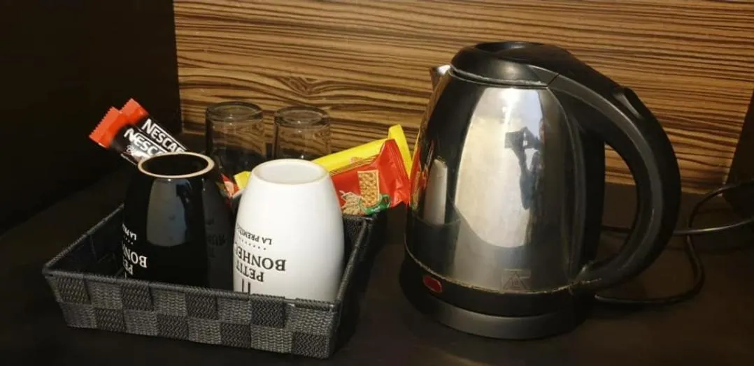 Coffee/tea facilities in Gold Coast Rose Studio