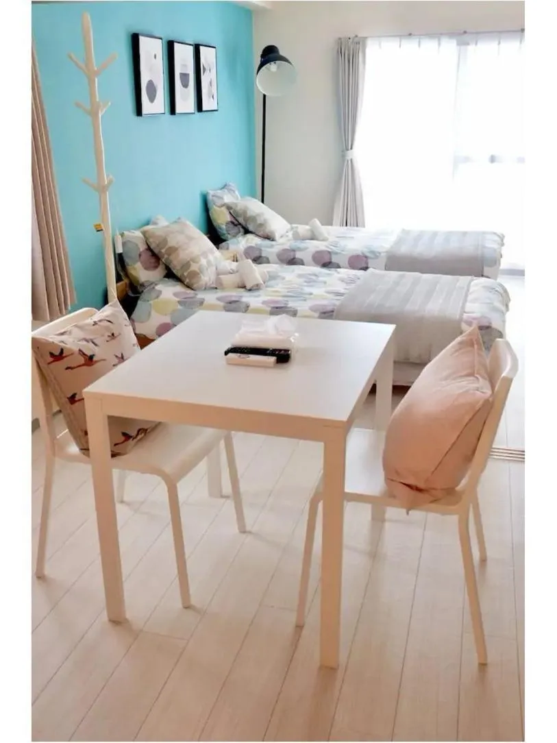 Living room, Bed in Hotel Flourish 67