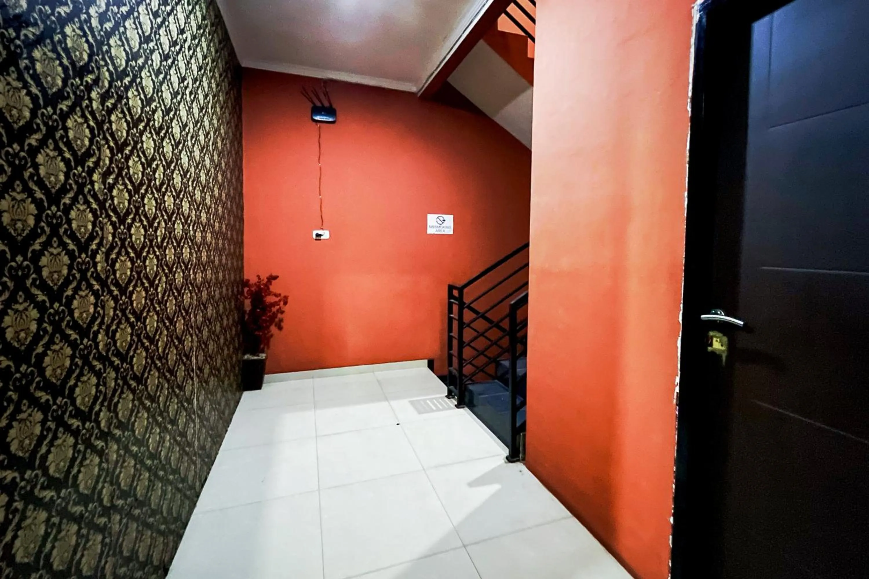 Property building in Citara Jaya Guesthouse Mitra RedDoorz