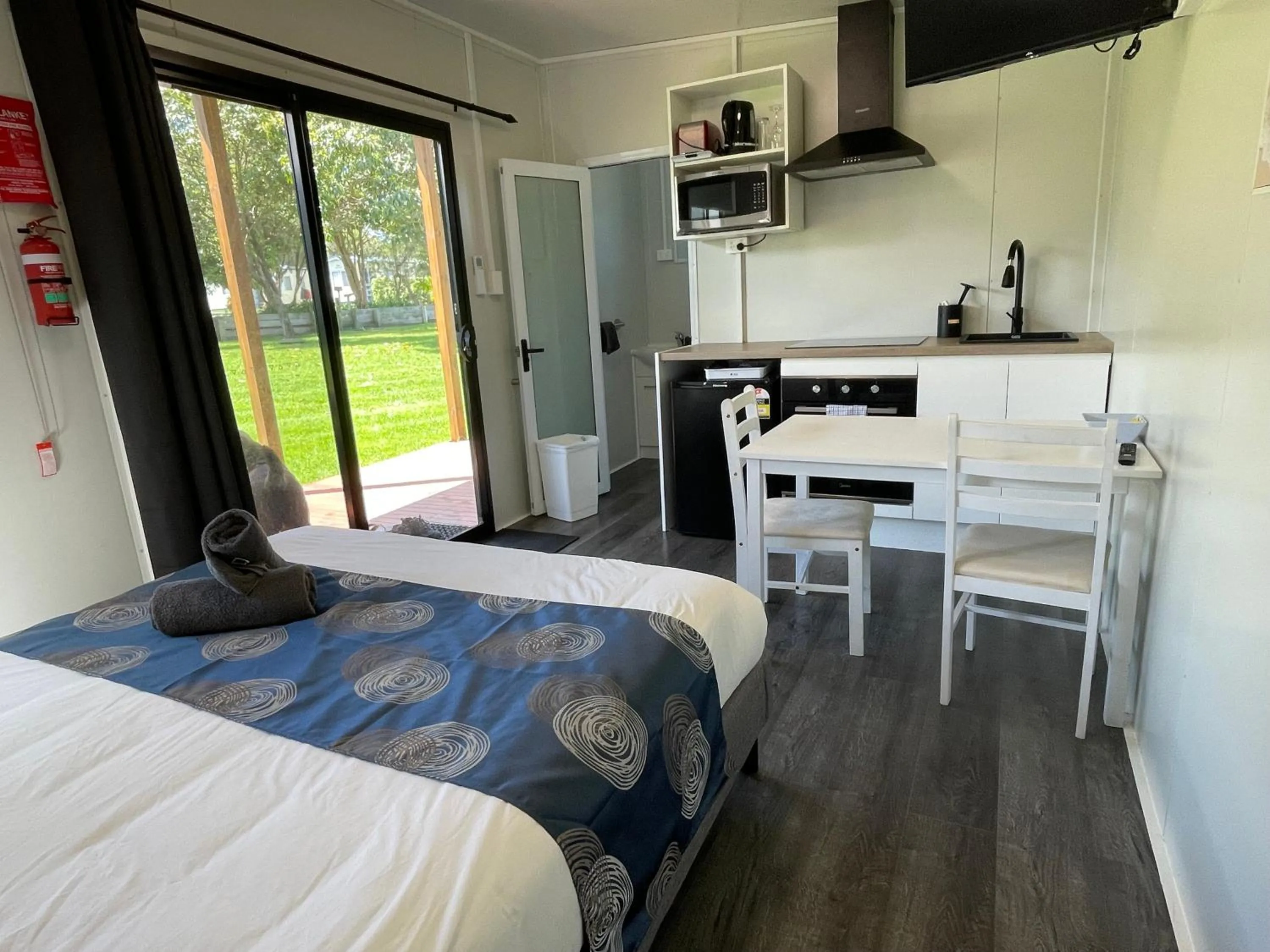 Bed in Marlo Caravan Park & Motel