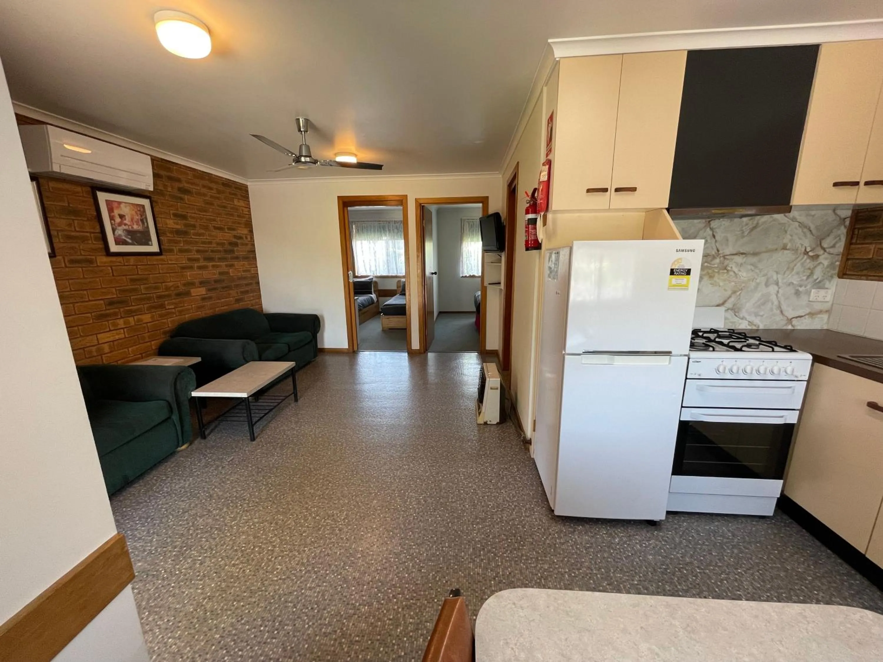 Marlo Caravan Park & Motel