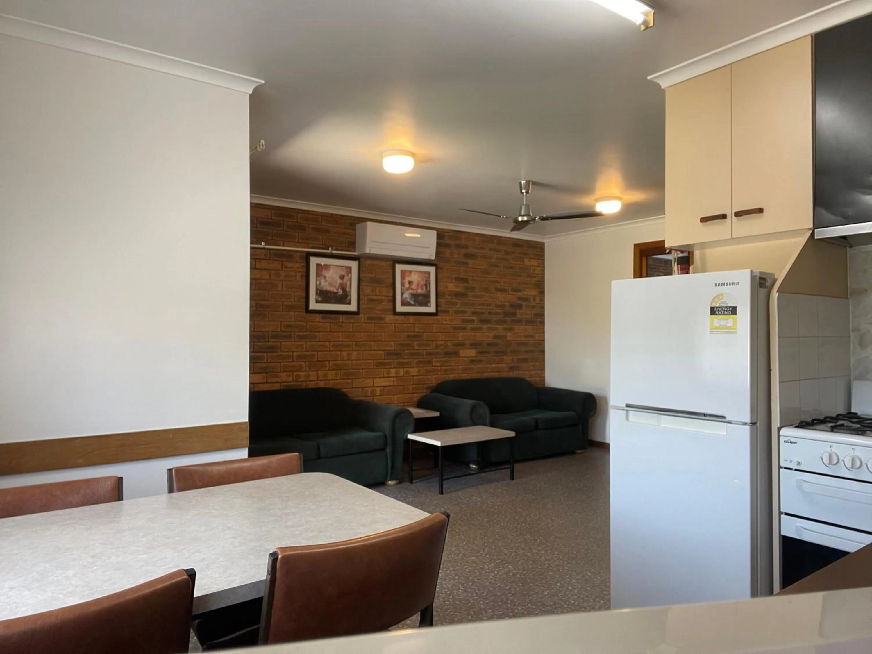 Marlo Caravan Park & Motel