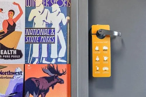 Text overlay in hotelF1 Grenoble Université