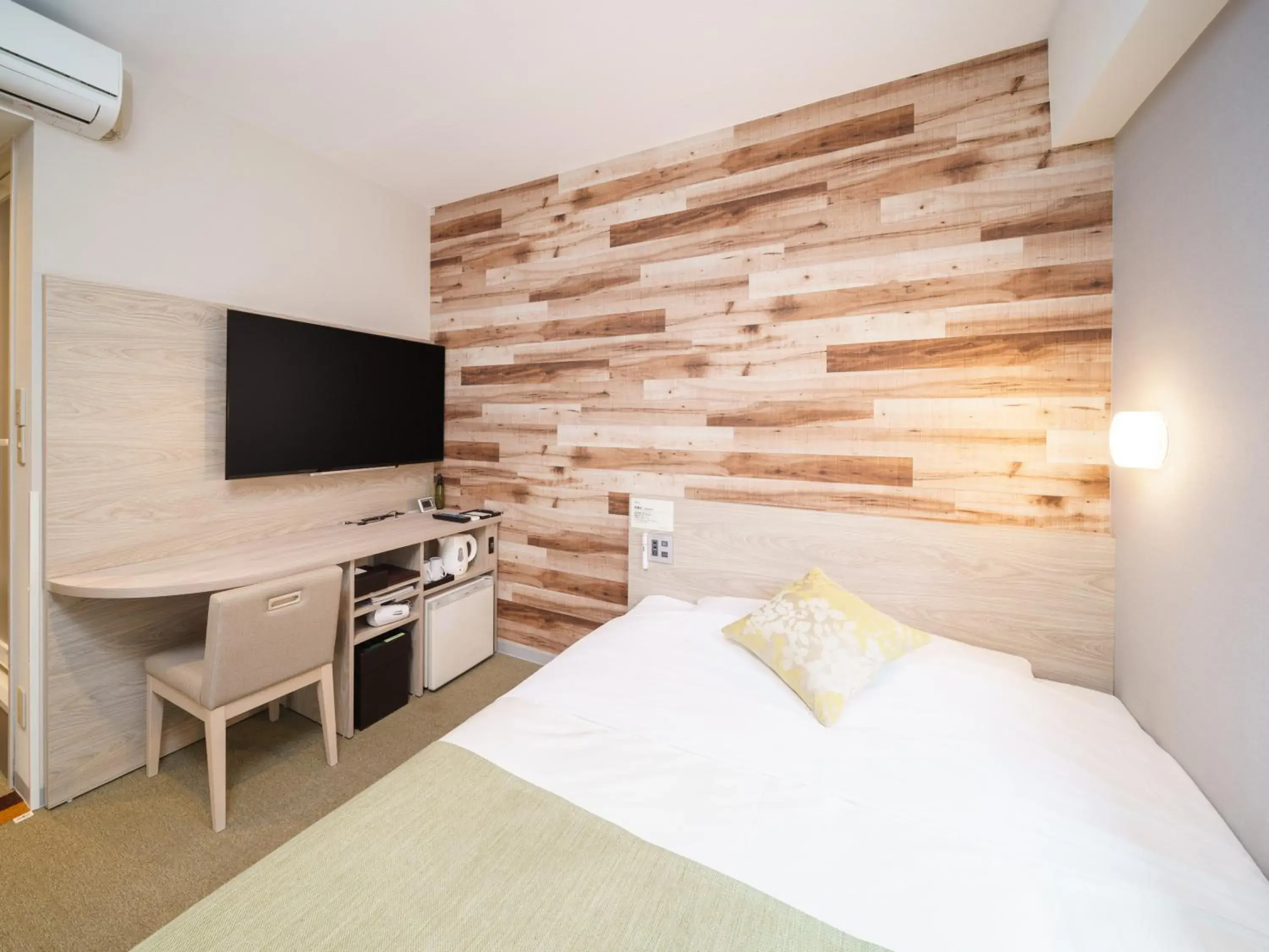 Bed in Super Hotel Sendai Hirose Dori Bed in Super Hotel Sendai Hirose Dori