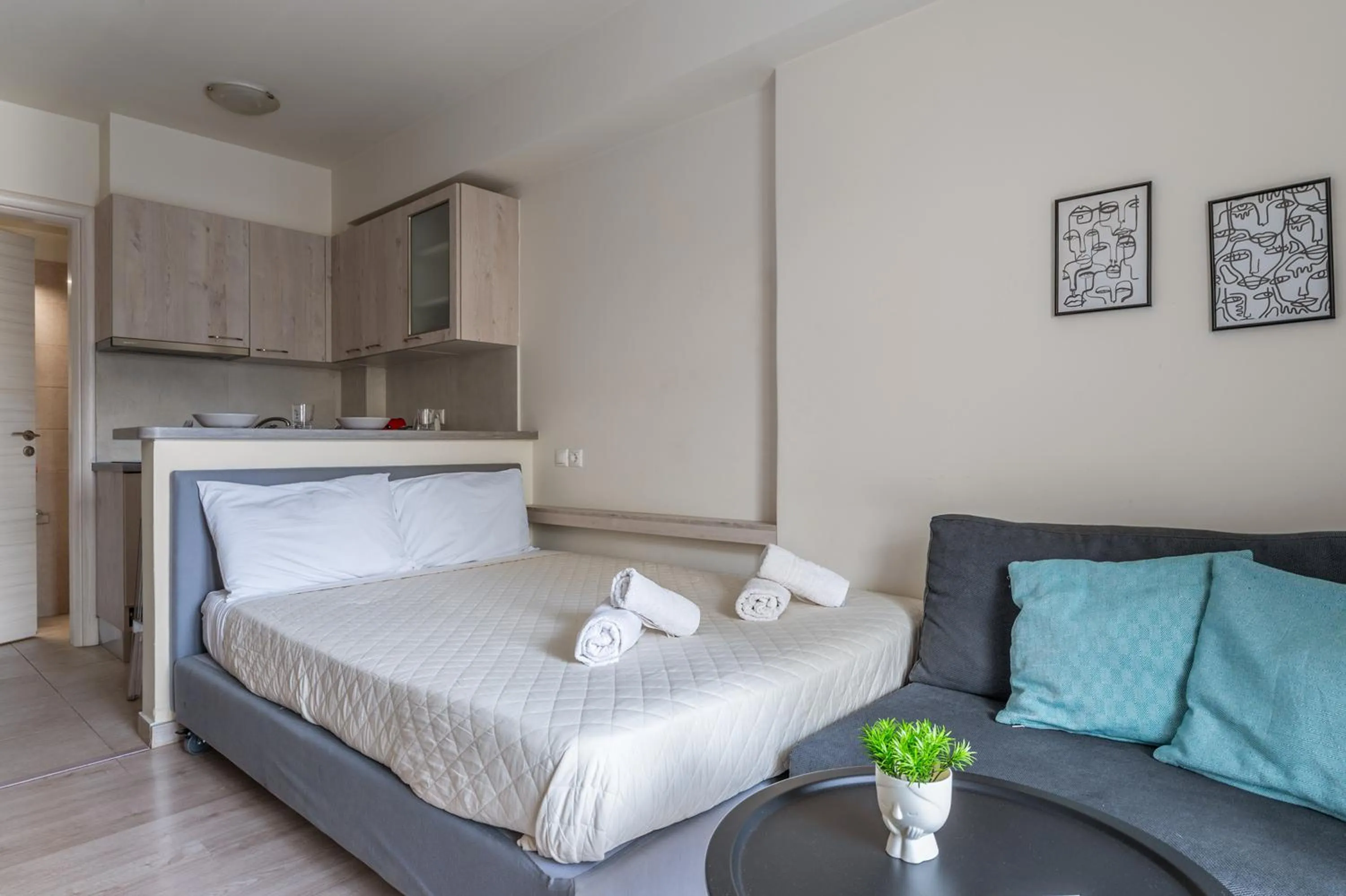 Photo of the whole room, Bed in Elvita Apartments 3