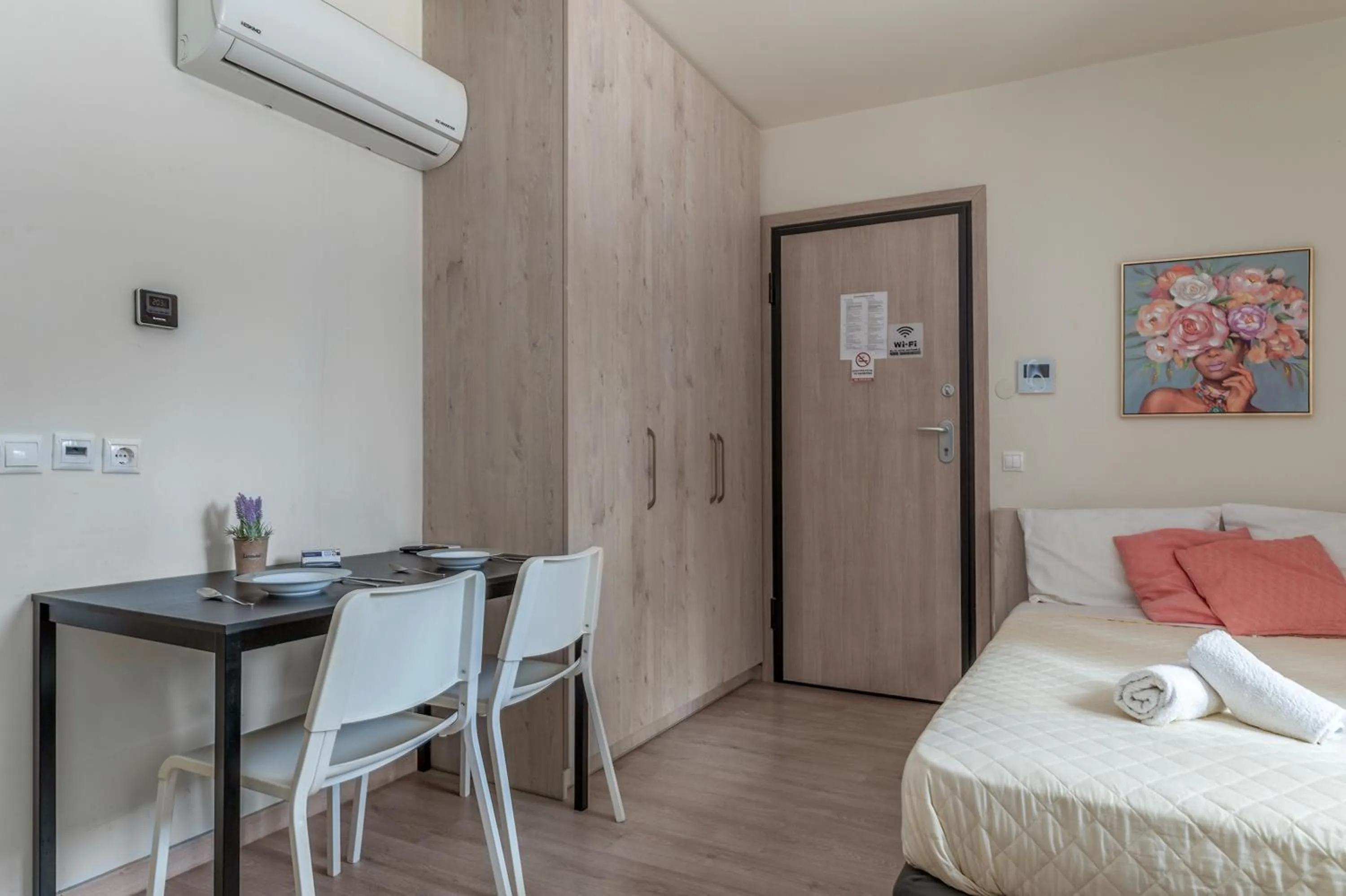 Photo of the whole room, Bed in Elvita Apartments 3