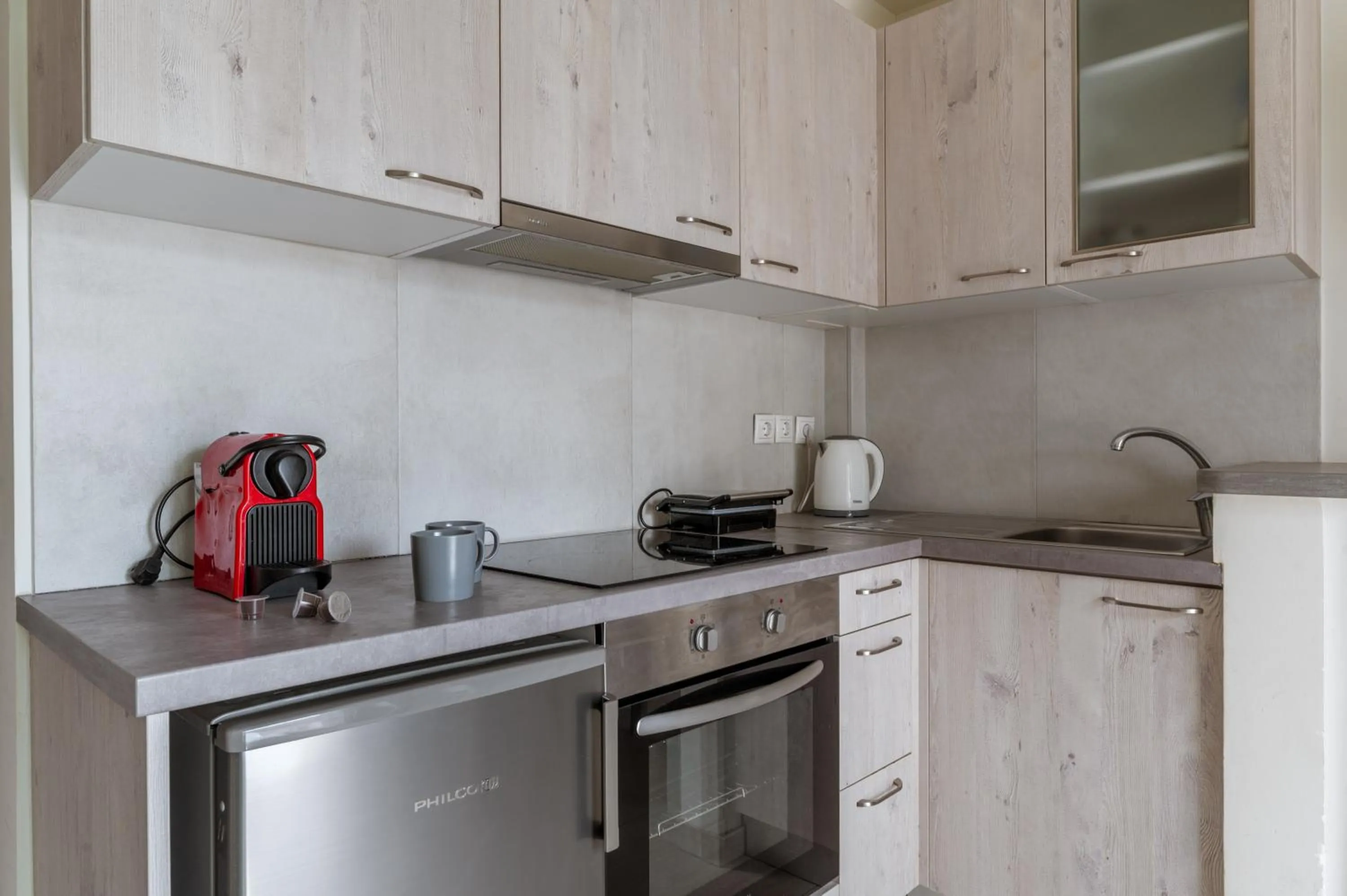 Coffee/tea facilities in Elvita Apartments 3