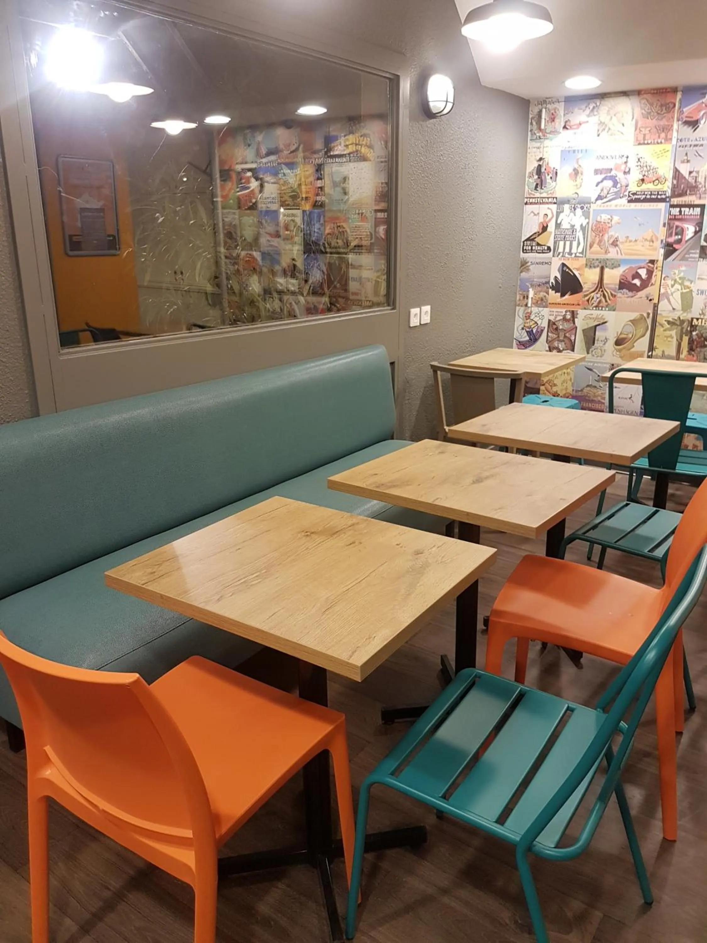 Dining area in hotelF1 Lyon Saint Priest