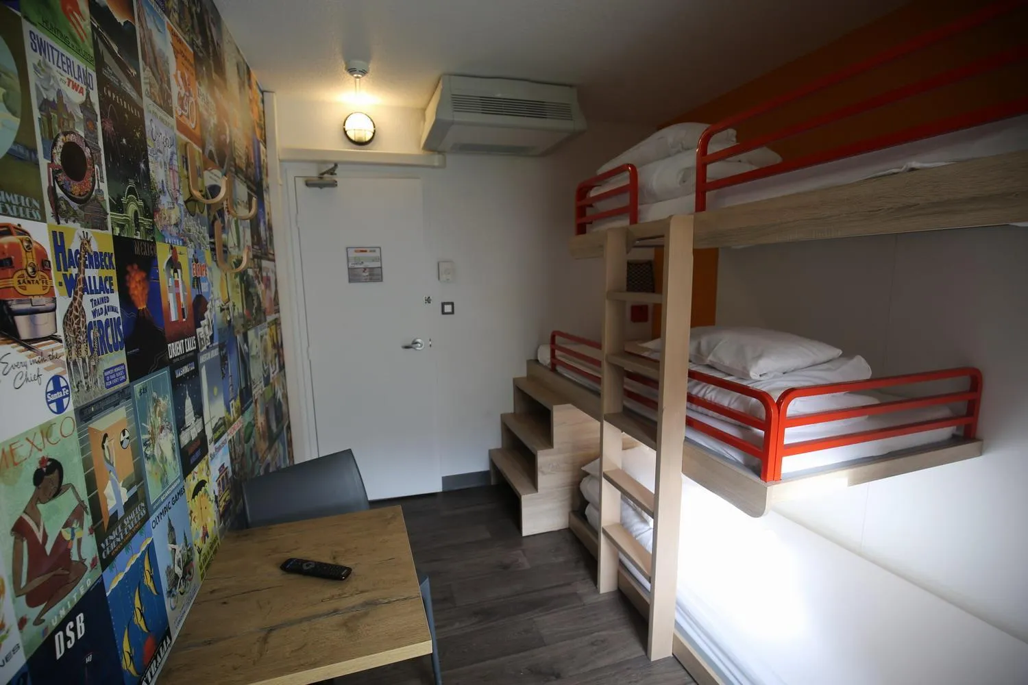 bunk bed, Bed in hotelF1 Lyon Saint Priest