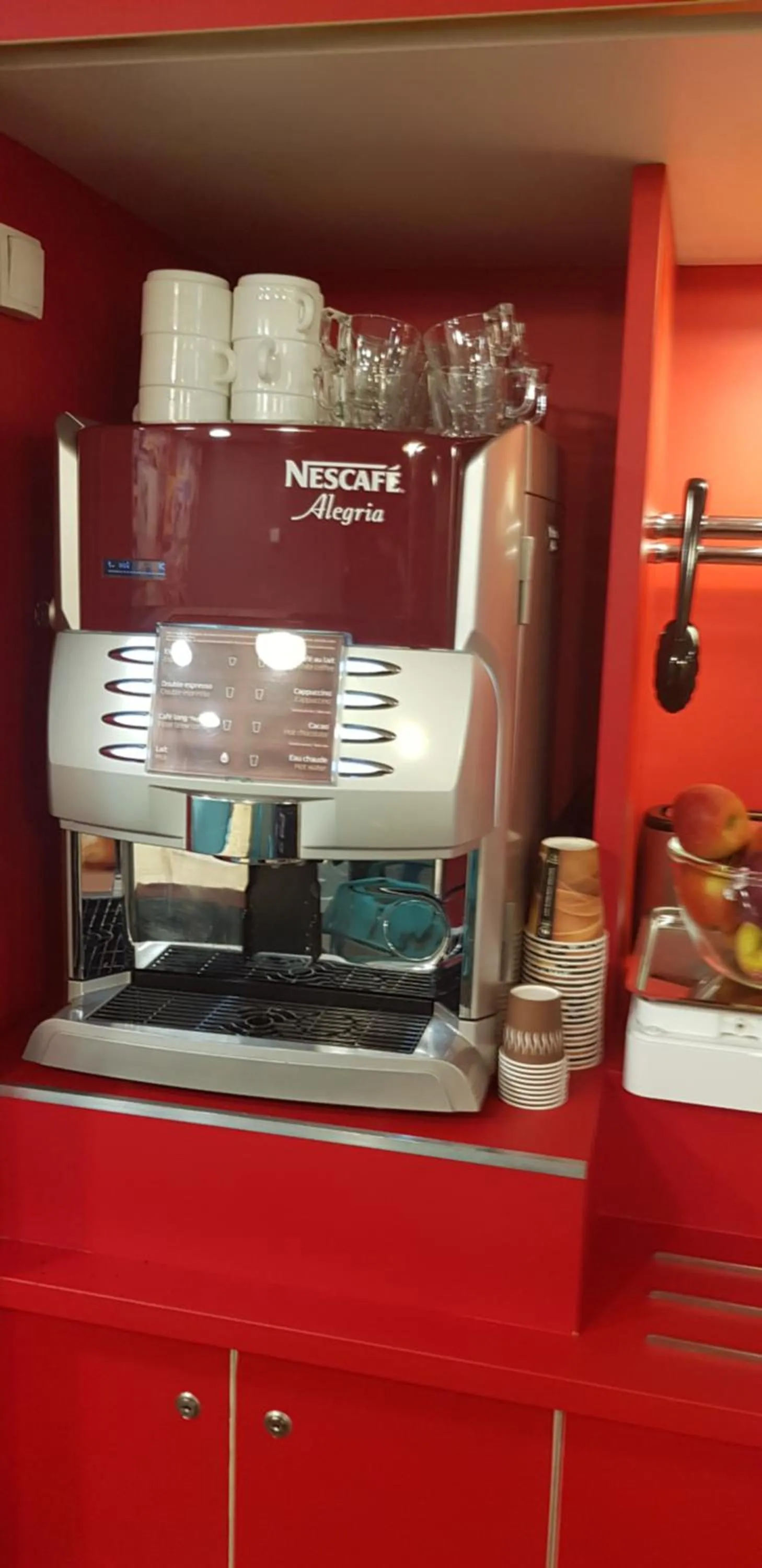 Coffee/tea facilities in hotelF1 Lyon Saint Priest