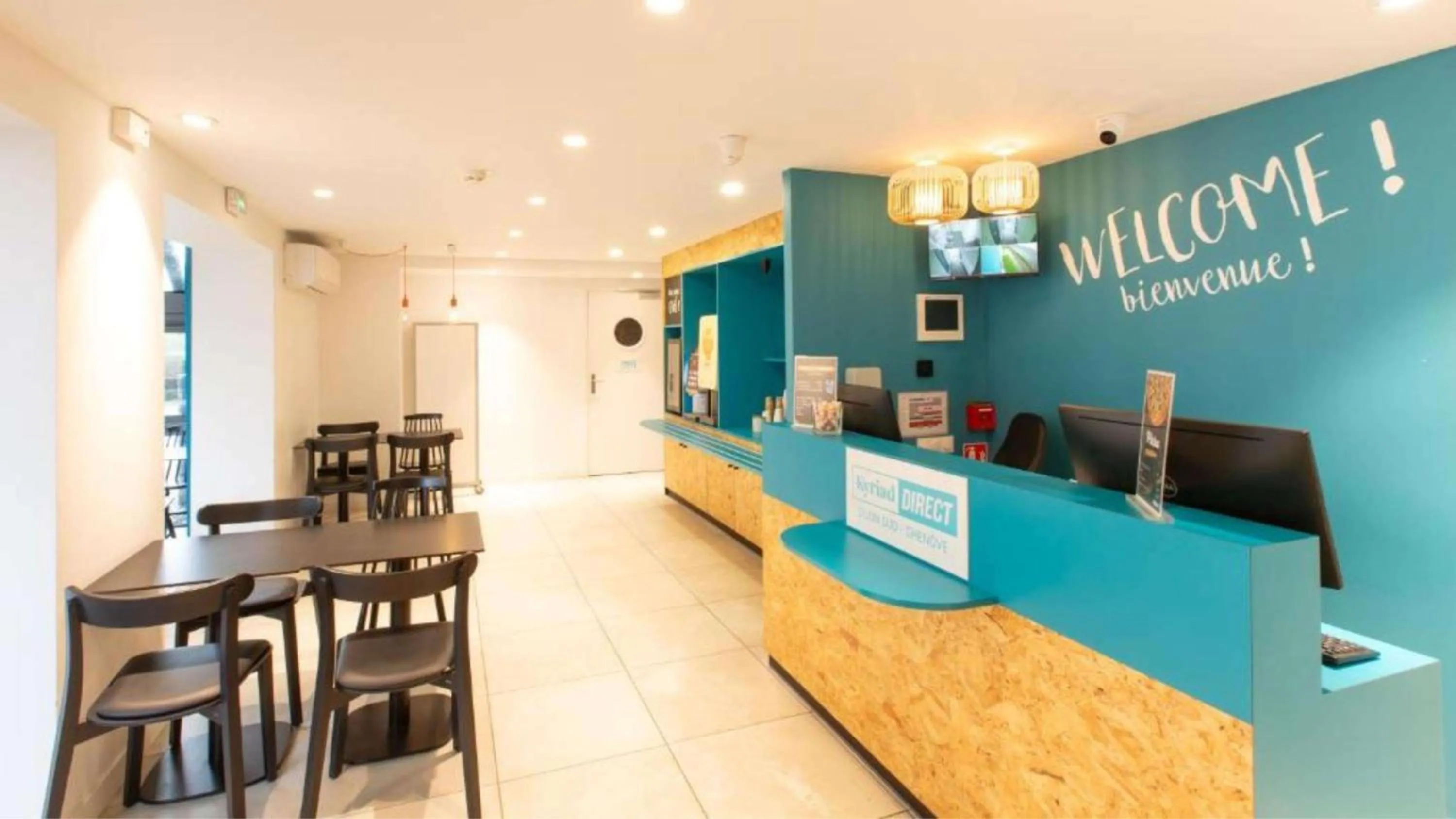 Lobby or reception in Kyriad Direct Dijon Sud - Chenove