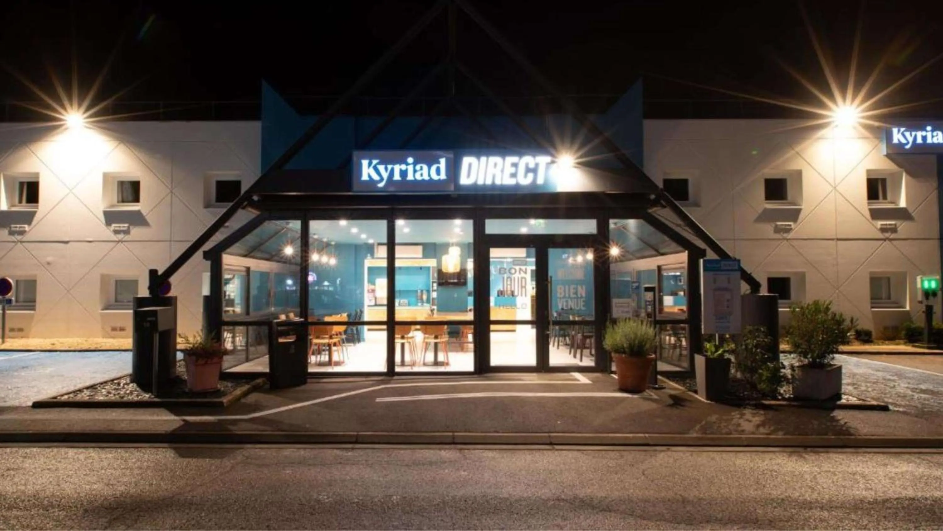 Property building in Kyriad Direct Dijon Sud - Chenove