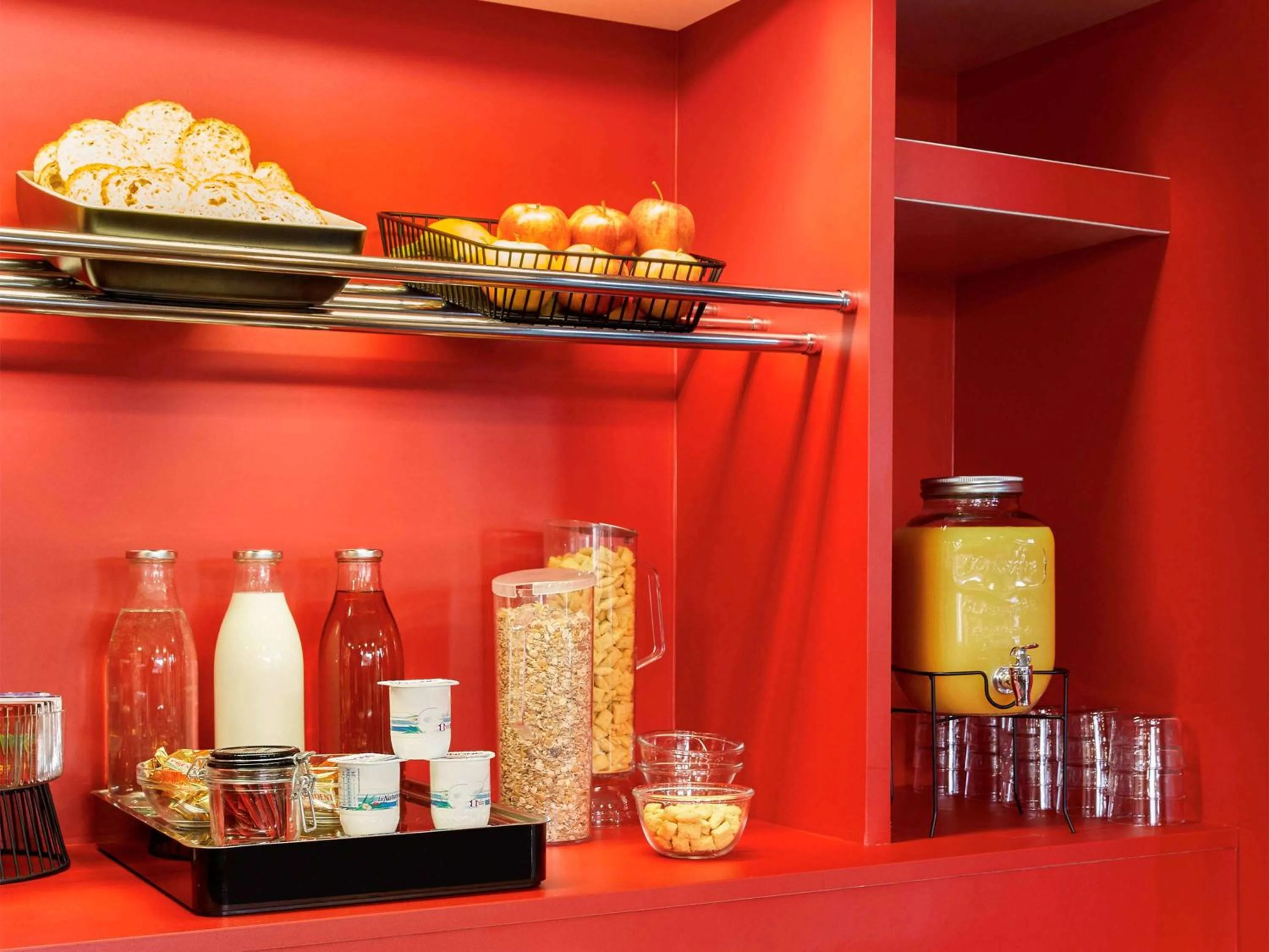 Restaurant/places to eat in hotelF1 Dijon Nord