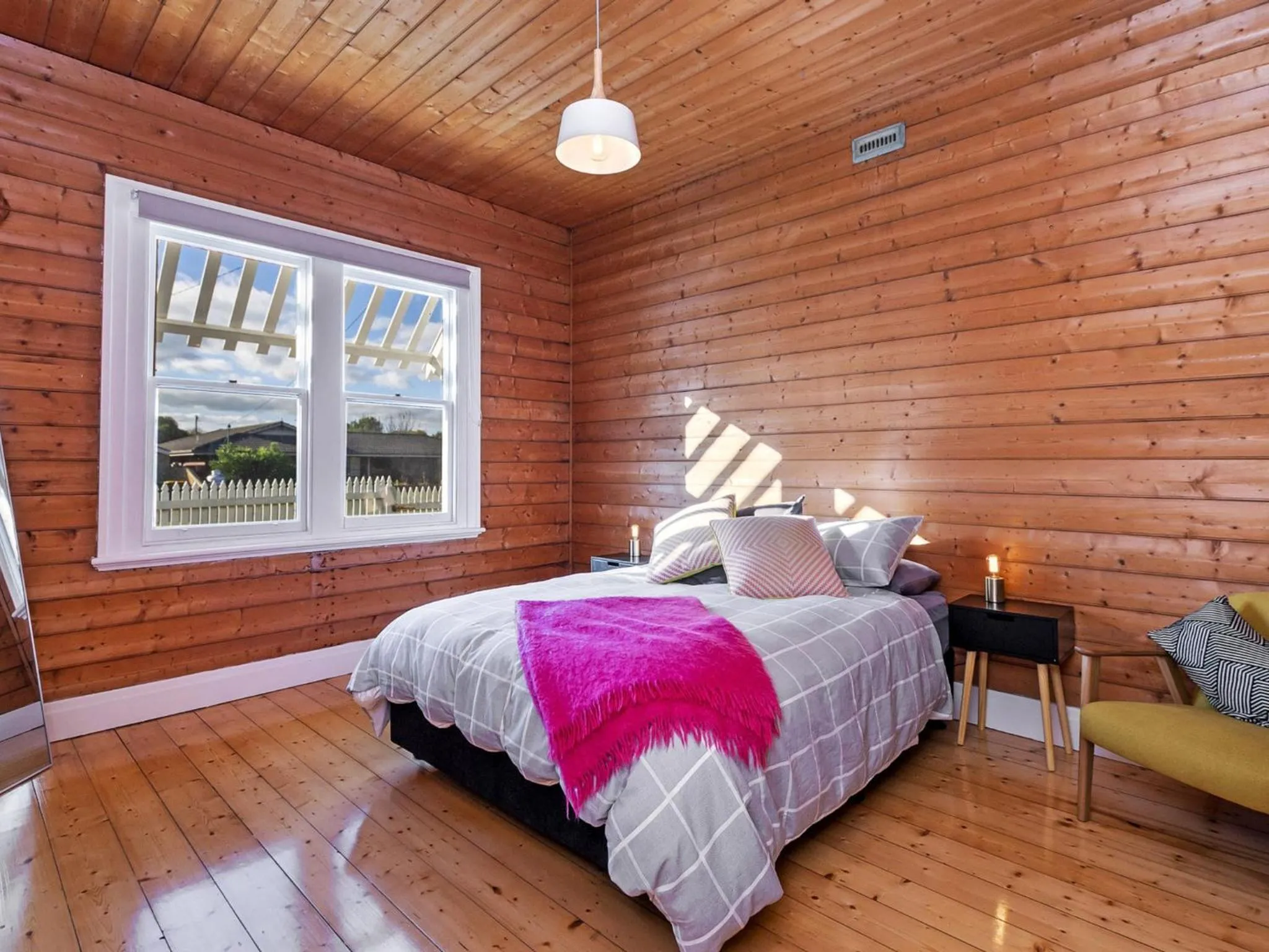 Bedroom, Bed in Avery Cottage