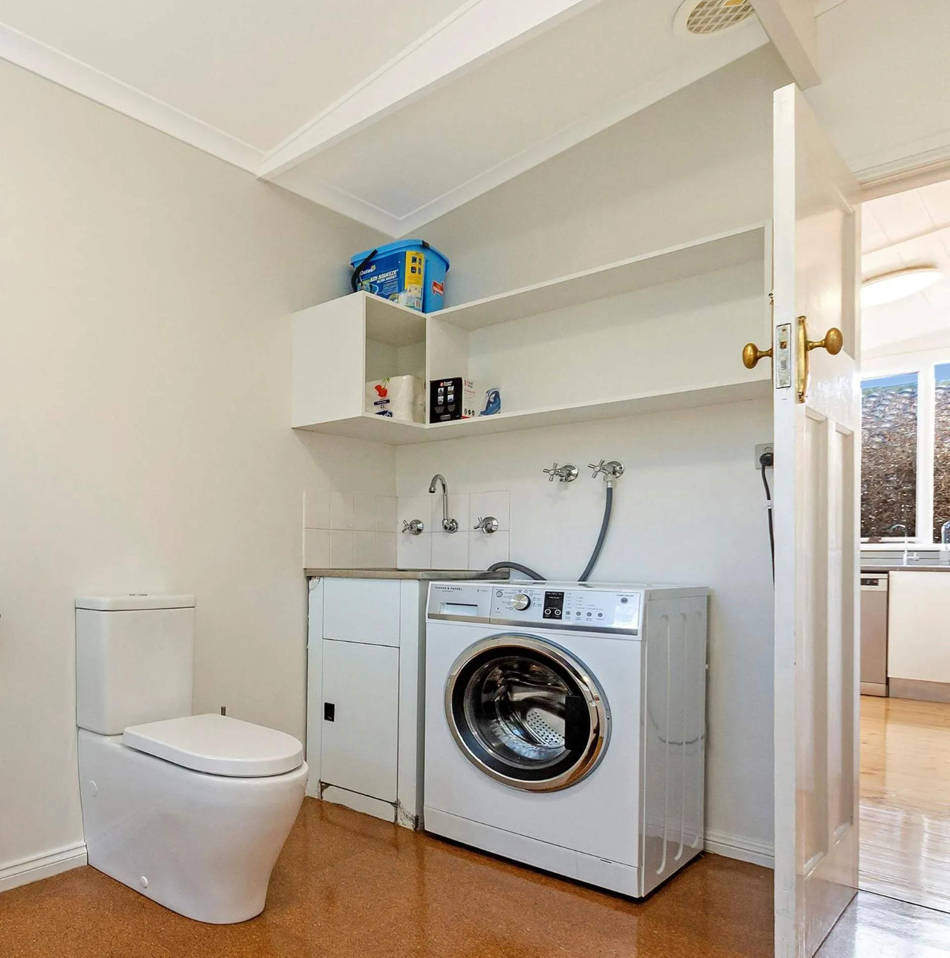 Toilet in Avery Cottage