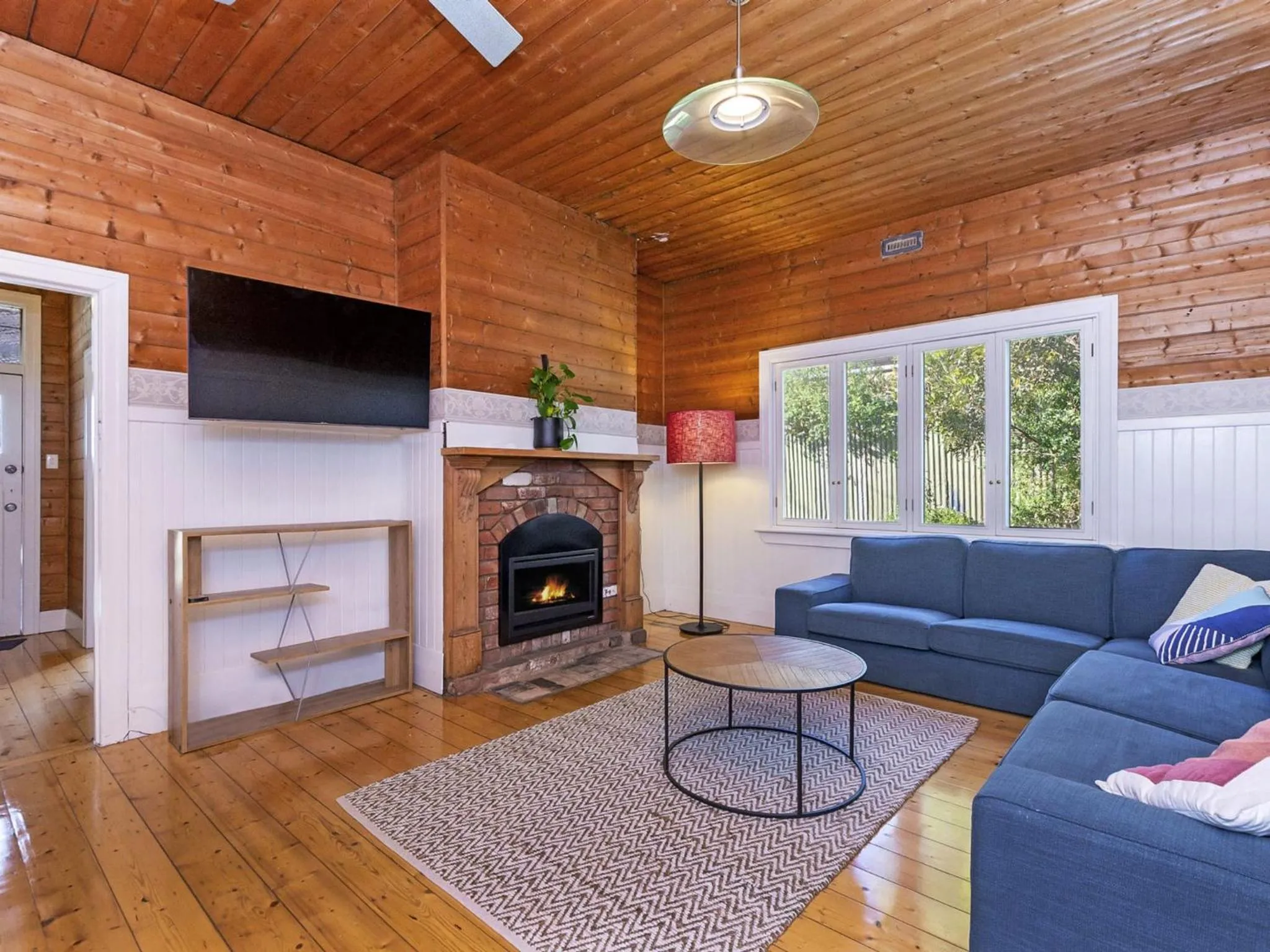 Living room in Avery Cottage