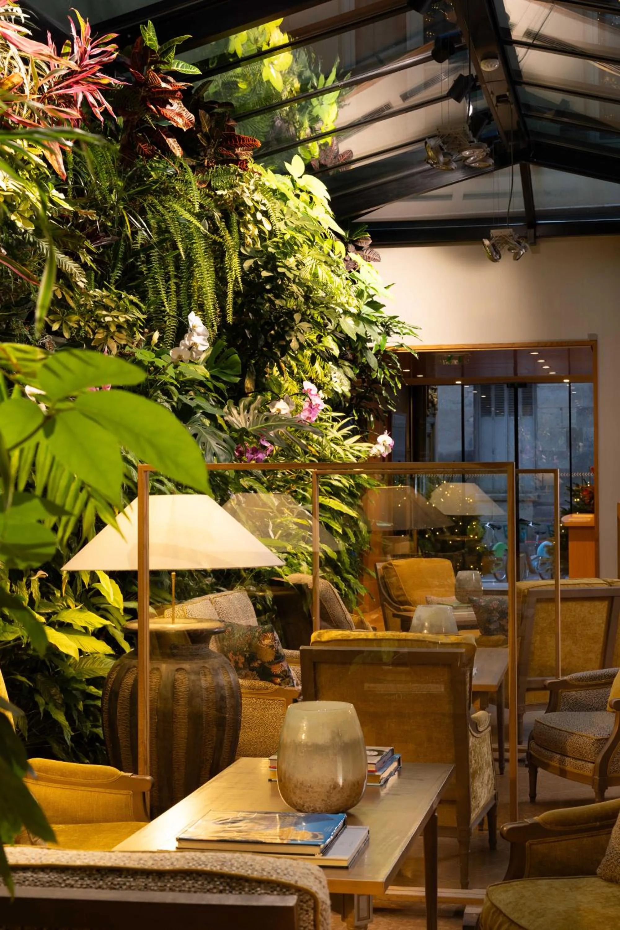 Lobby or reception in Hotel Pas De Calais