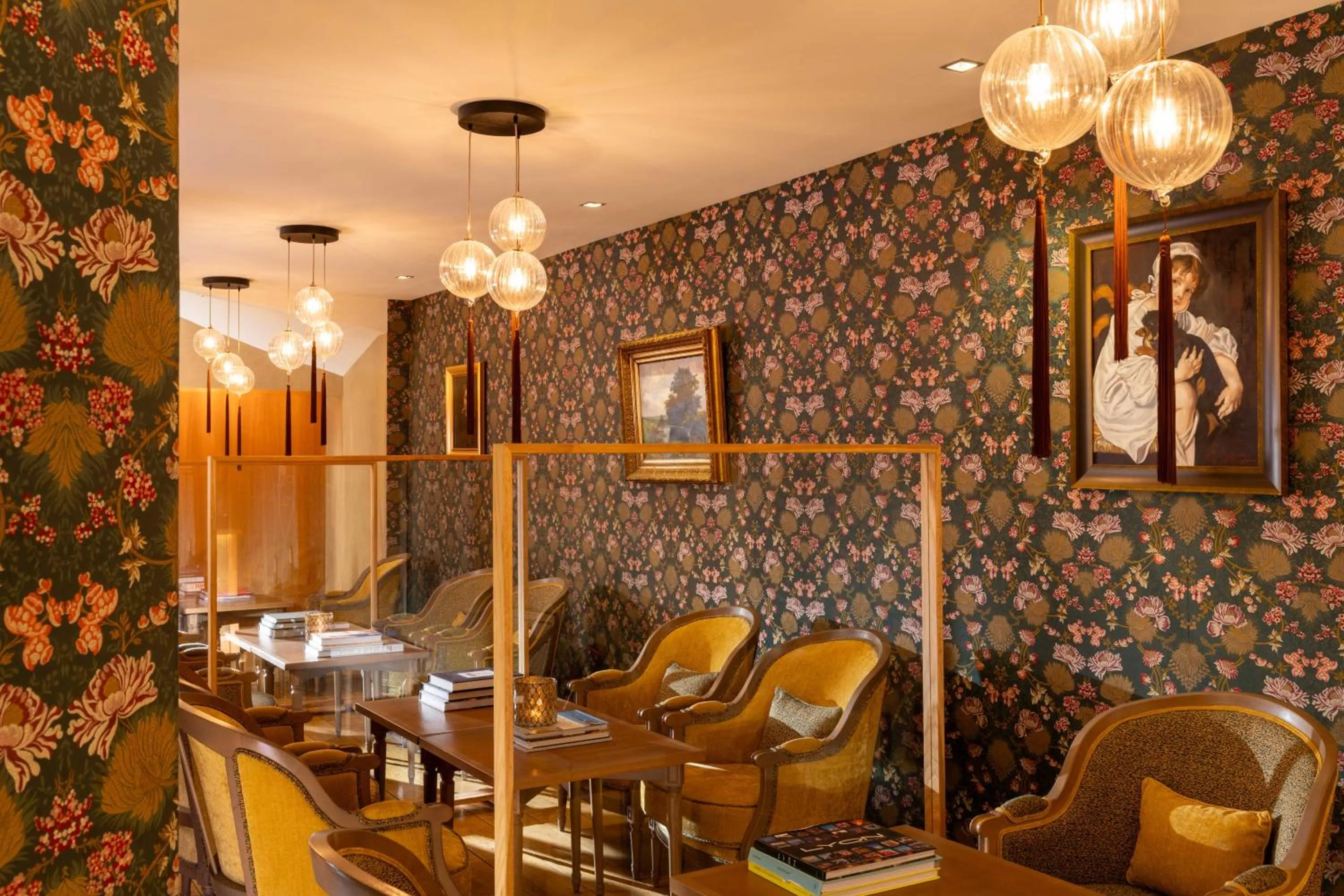 Lobby or reception in Hotel Pas De Calais