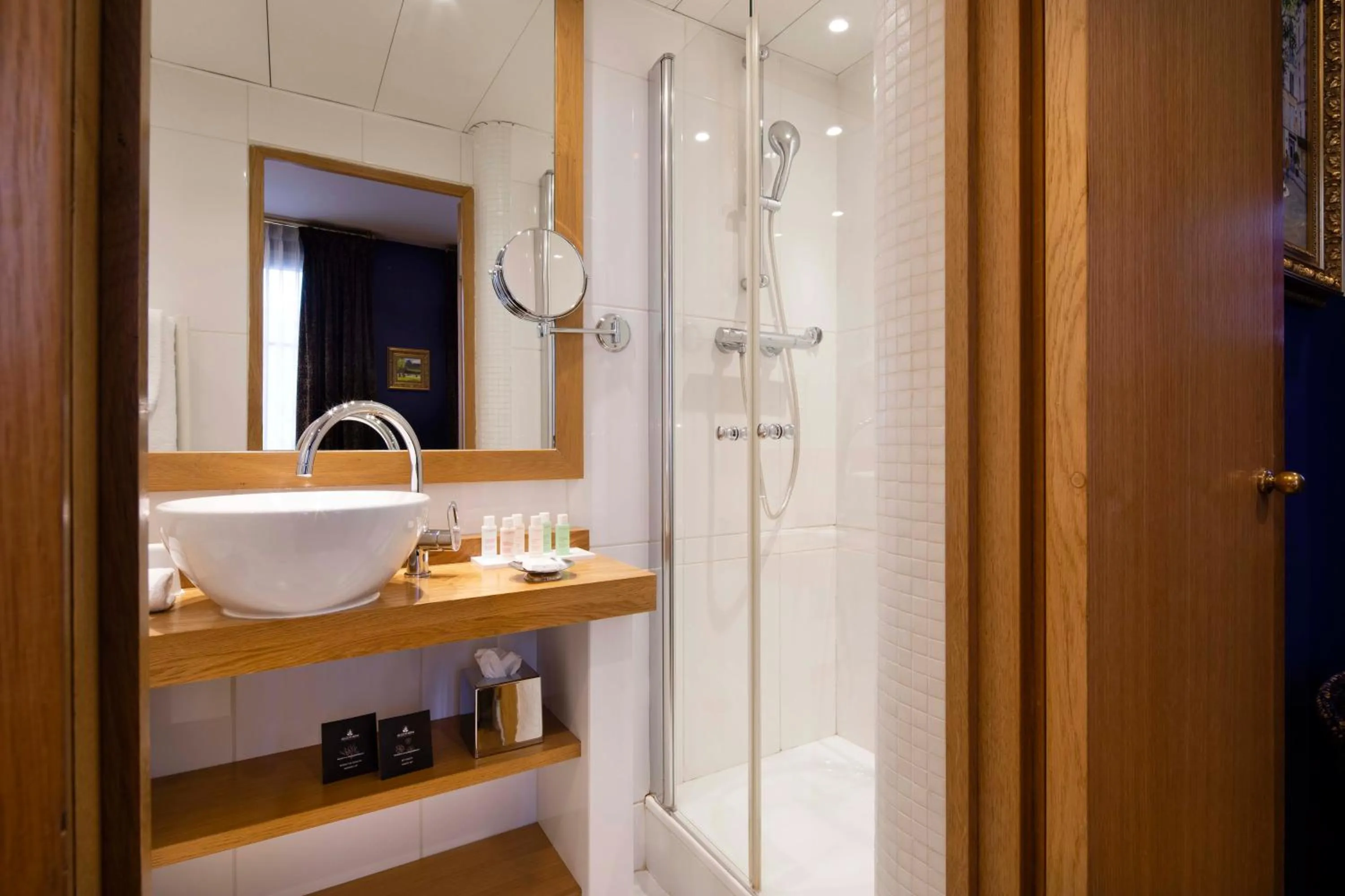 Shower in Hotel Pas De Calais