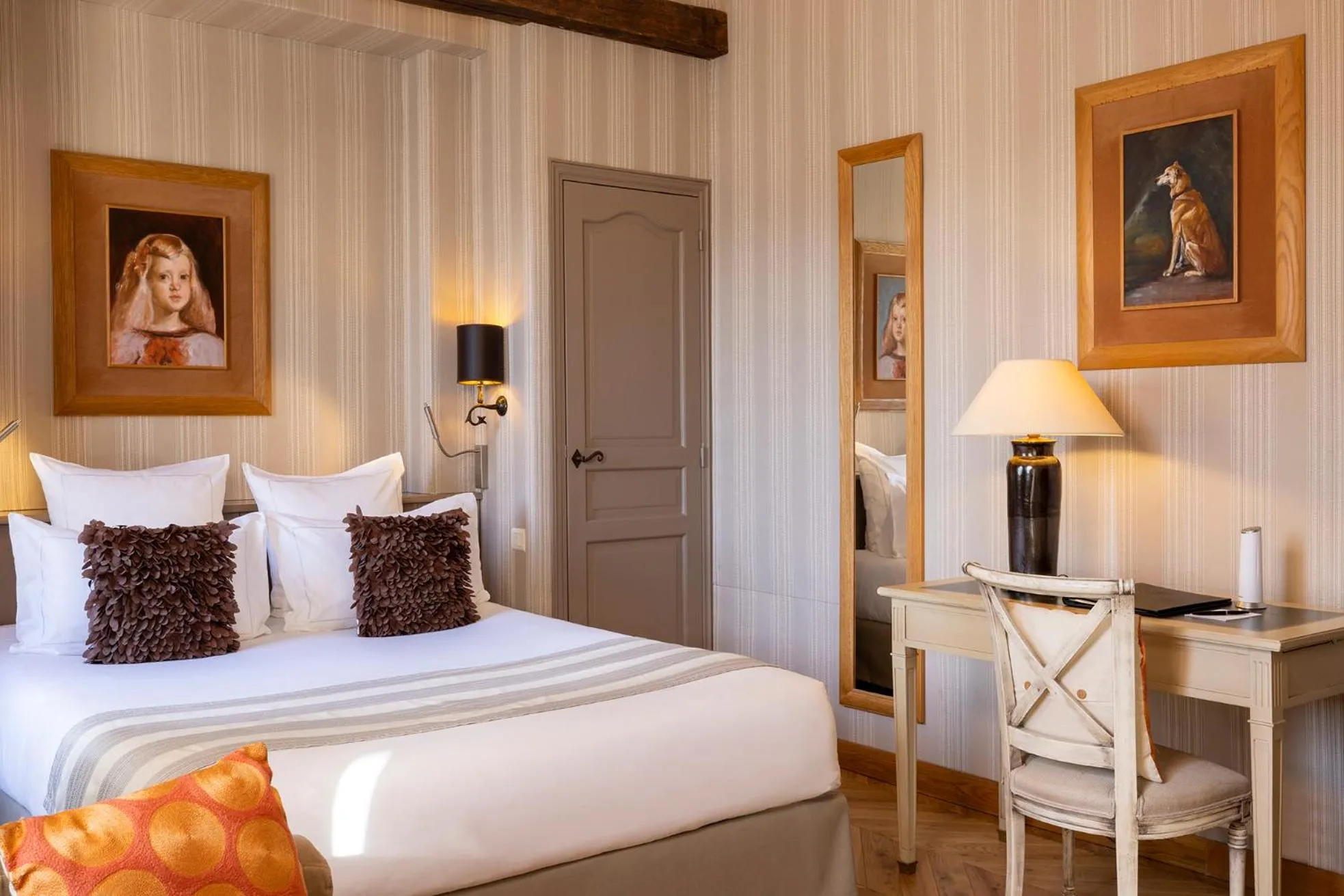 Bed in Hotel Pas De Calais