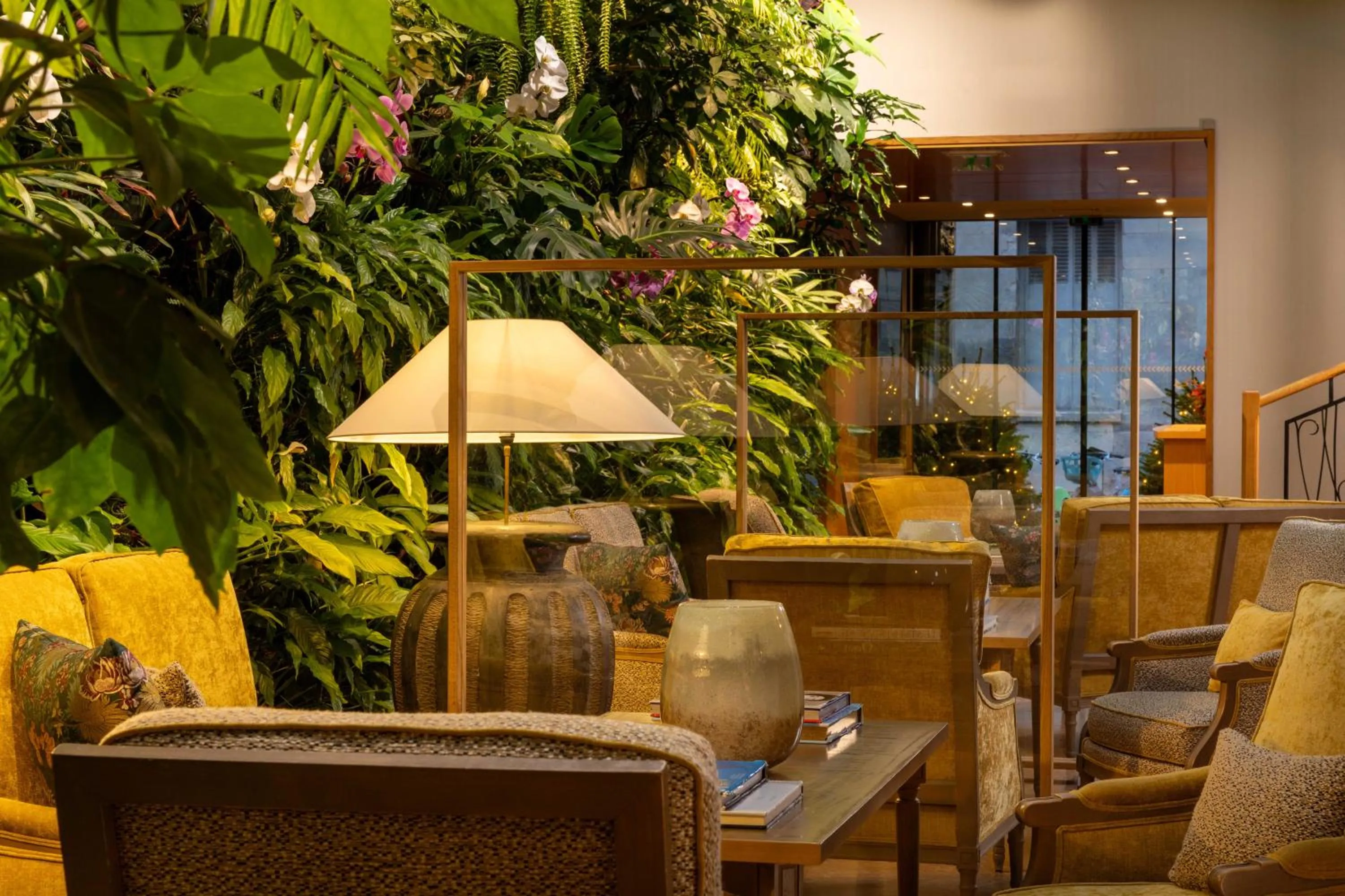 Lobby or reception in Hotel Pas De Calais