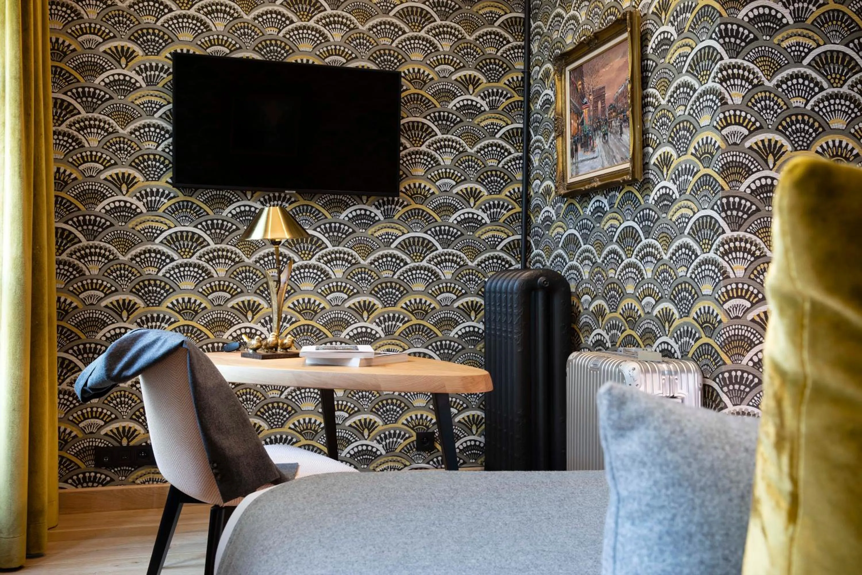 TV and multimedia in Hotel Pas De Calais