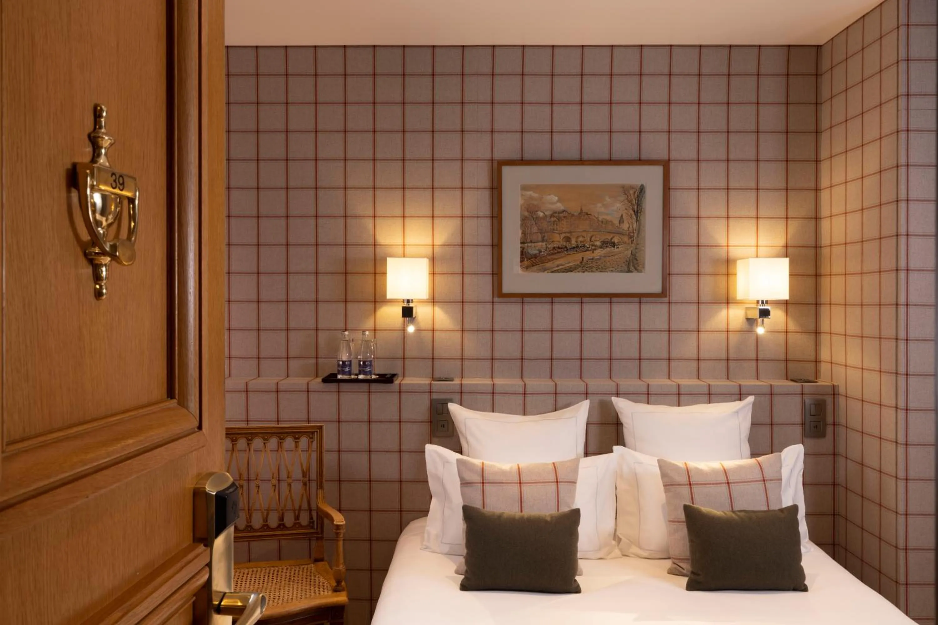 Photo of the whole room, Bed in Hotel Pas De Calais